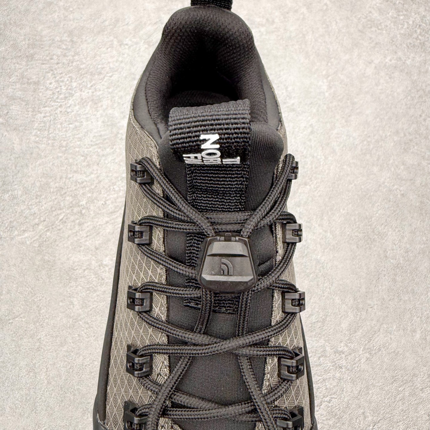 图片[5]-THE NORTH FACE GLENCLYFFE 北面格伦斯尼斯系列低帮机能户外风徒步登山运动训练鞋 舒适百搭织物低帮休闲城市通勤跑步鞋 原楦型开发纸版 采用防剐蹭复合麂皮组合模塑鞋头橡胶片鞋面材质 中底嵌入EVA缓震组合耐磨锯齿耐磨橡胶大底 尺码：37 38 38.5 39 40 40.5 41 42 42.5 43 44 44.5 45-选品中心