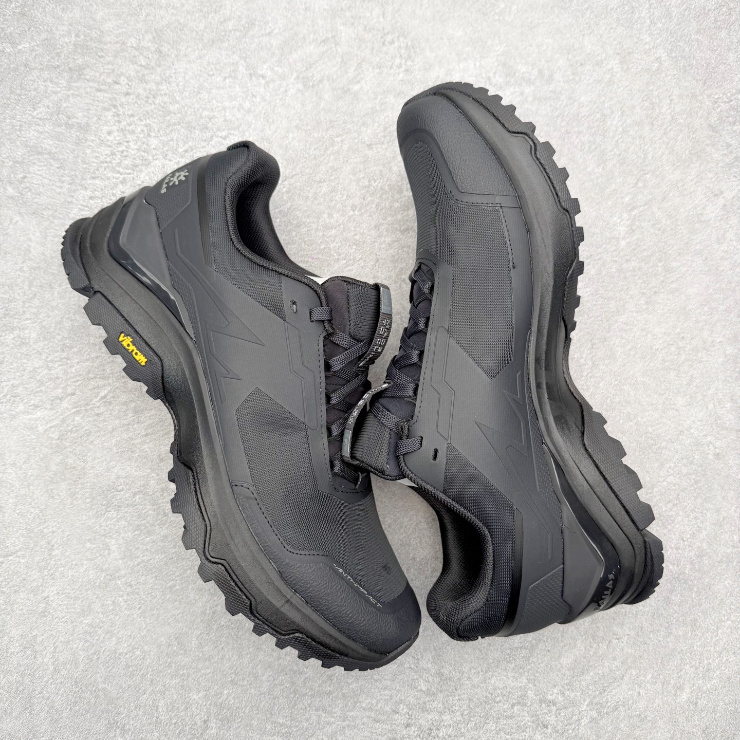 图片[3]-＃K版 KAILAS 凯乐石 界山户外运动舒适时尚防滑透气低帮登山徒步鞋 KAILAS凯乐石品牌是全球三大全系攀登品牌之一，于2003年创立于中国广州，致力于为有攀登梦想的户外运动员及爱好者，研发制造功能性专业装备，满足他们在极限环境下安全舒适的需求，凯乐石专注于科技面料的开发及专业功能设计，产品线覆盖登山、攀岩、徒步、越野跑山、露营、旅行等多项户外运动，通过运动员的测试反馈，不断进化迭代，产品荣获国内外大奖71座，发明专利21个，更突破性的自主研发攀登器械，打造出中国的攀登硬实力。实拍调校N版已经零色差零失真 百分百还原实物色彩所见即所得 不存在货不对板色差等低级问题 选购参考实物拍摄 不混卖不参货 只用心做好货严格选品 承诺混一赔十 尺码：36 36.5 37.5 38 38.5 39 40 40.5 41 42 42.5 43 44 44.5 45-选品中心