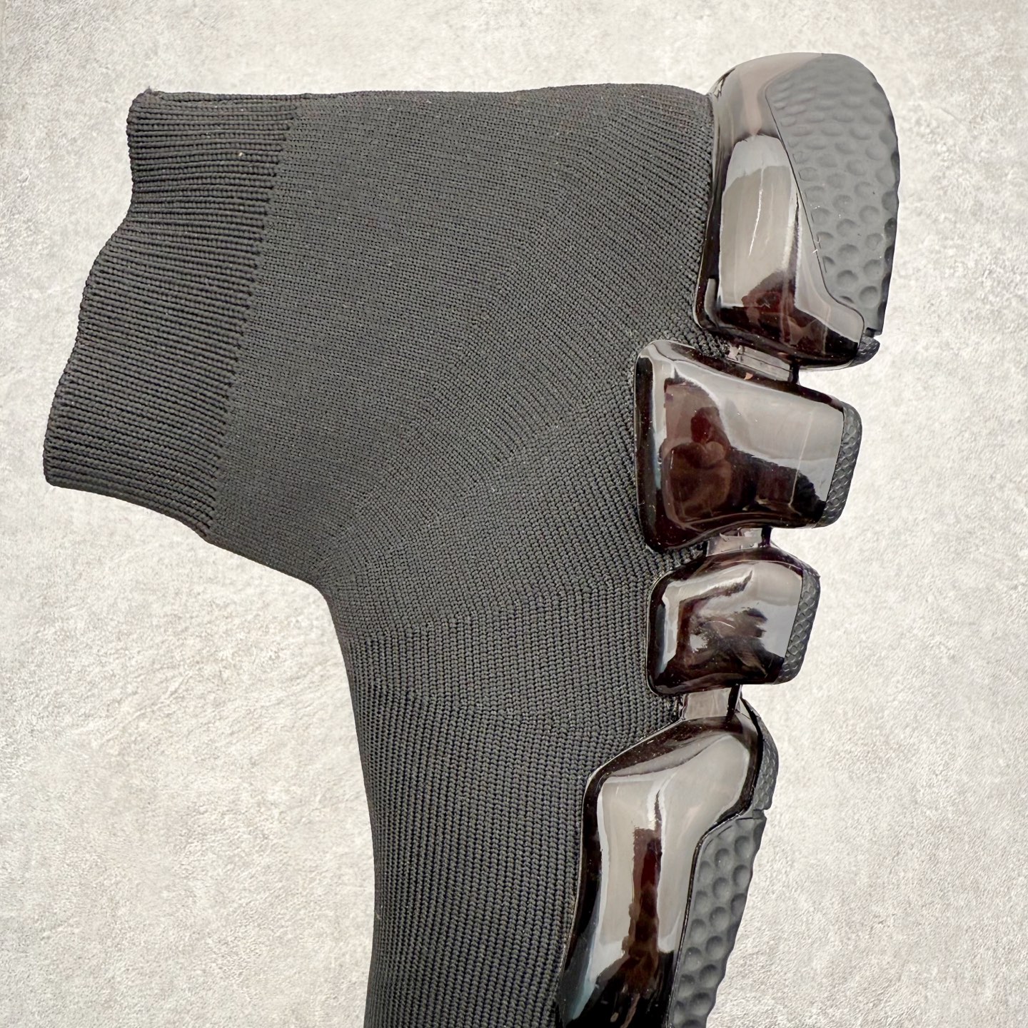 图片[7]-Balenciaga巴黎世家 Speed 2.0 LT 运动舒适 高帮生活休闲鞋 20S秋冬新品首发纯原版本 Logo 永不掉字 右脚鞋头内置NFC热熔内标 # MD多层组合大底 360°柔韧扭曲 上脚极致舒适 全新的动感设计理念 诠释了这款皇帝一脚蹬懒人鞋的主导地位！尺码：35/45-选品中心