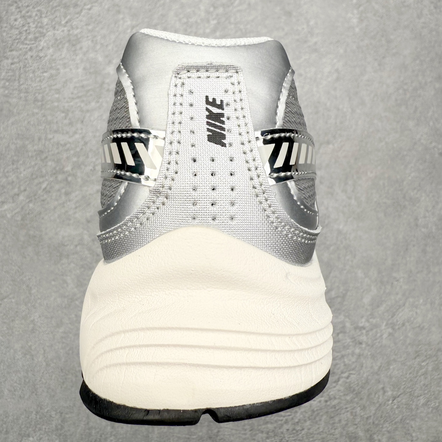 图片[8]-NK Initiator 创始者系列复古老爹鞋运动舒适复古网布合成革减震防滑耐磨低帮休闲跑步鞋 Ins爆火全新韩系古着风 回味经典 采用透气网眼鞋面和支撑覆盖层 自然运动设计的Phlyon中底用于缓冲 BRS 1000碳橡胶外底具有轻质柔韧性 牵引力和耐用性 尺码：36 36.5 37.5 38 38.5 39 40 40.5 41 42 42.5 43 44 45-选品中心