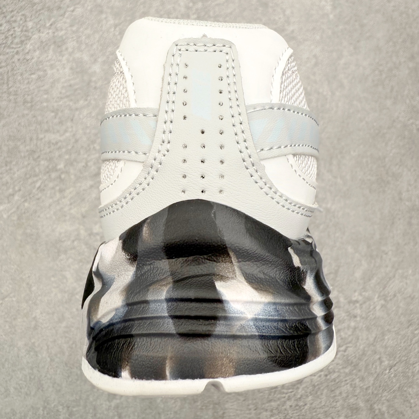 图片[8]-NK Initiator 创始者系列复古老爹鞋运动舒适复古网布合成革减震防滑耐磨低帮休闲跑步鞋 Ins爆火全新韩系古着风 回味经典 采用透气网眼鞋面和支撑覆盖层 自然运动设计的Phlyon中底用于缓冲 BRS 1000碳橡胶外底具有轻质柔韧性 牵引力和耐用性 尺码：36 36.5 37.5 38 38.5 39 40 40.5 41 42 42.5 43 44 45-选品中心