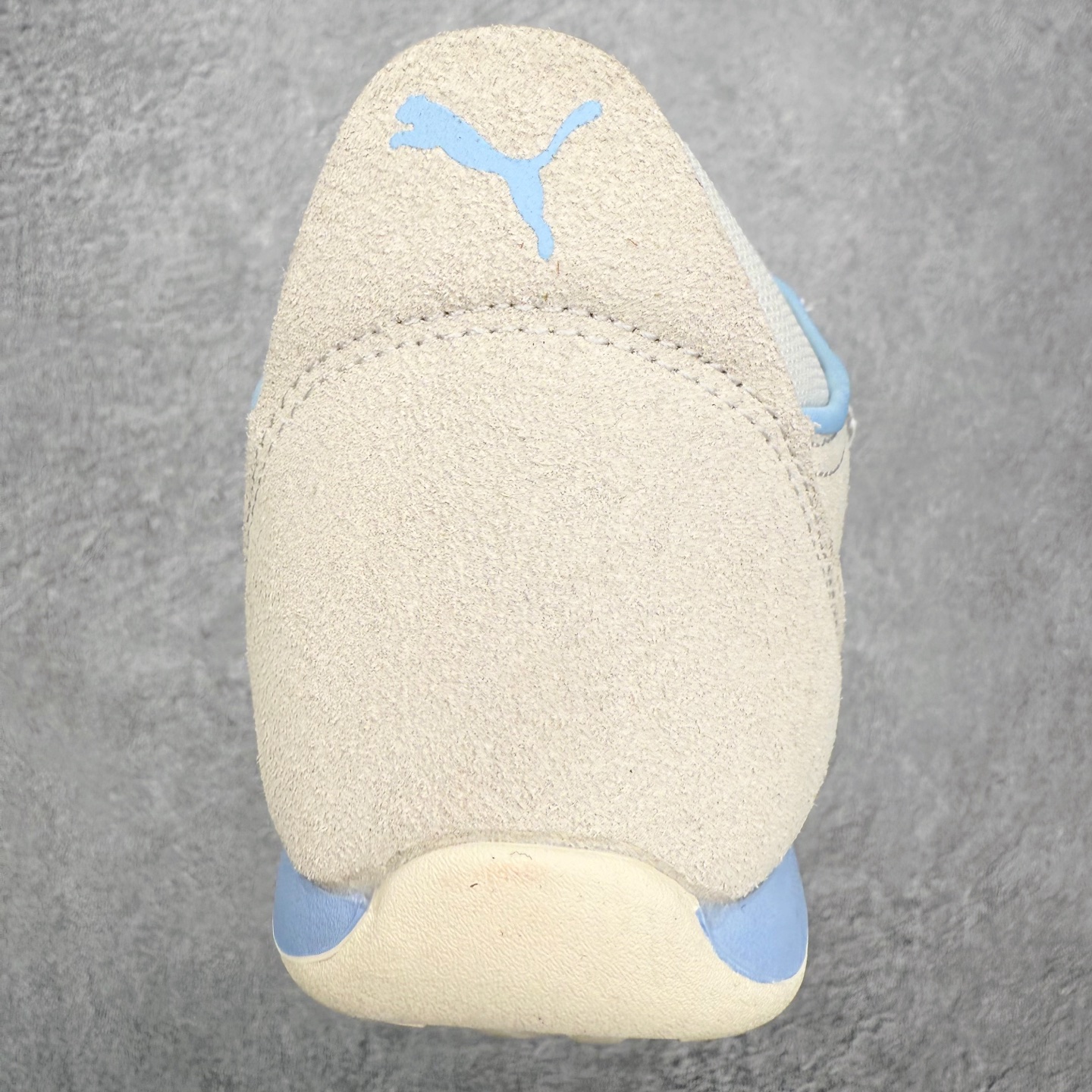 图片[8]-PUMA彪马 Catch 舒适时尚耐磨低帮生活休闲鞋 男女同款 彪马（Puma）是全球著名的运动品牌，中文作彪马，意为美洲狮，由创始人鲁道夫•达斯勒（Rudolf Dassler）于1948年在德国建立了这个品牌，数十年来PUMA一直在运动界位居要角，近几年来更成功的结合运动、休闲，时尚为一体，跃升为年轻人最爱品牌之一。实拍调校N版已经零色差零失真 百分百还原实物色彩所见即所得 不存在货不对板色差等低级问题 选购参考实物拍摄 不混卖不参货 只用心做好货严格选品 承诺混一赔十 尺码：36 36.5 37.5 38 38.5 39 40 40.5 41 42 42.5 43 44 44.5 45-选品中心