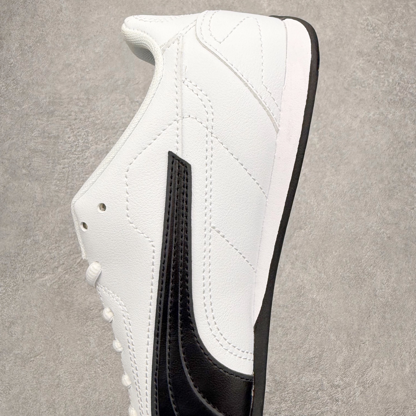 图片[7]-PUMA彪马 Catch 舒适时尚耐磨低帮生活休闲鞋 男女同款 彪马（Puma）是全球著名的运动品牌，中文作彪马，意为美洲狮，由创始人鲁道夫•达斯勒（Rudolf Dassler）于1948年在德国建立了这个品牌，数十年来PUMA一直在运动界位居要角，近几年来更成功的结合运动、休闲，时尚为一体，跃升为年轻人最爱品牌之一。实拍调校N版已经零色差零失真 百分百还原实物色彩所见即所得 不存在货不对板色差等低级问题 选购参考实物拍摄 不混卖不参货 只用心做好货严格选品 承诺混一赔十 尺码：36 36.5 37.5 38 38.5 39 40 40.5 41 42 42.5 43 44 44.5 45-选品中心