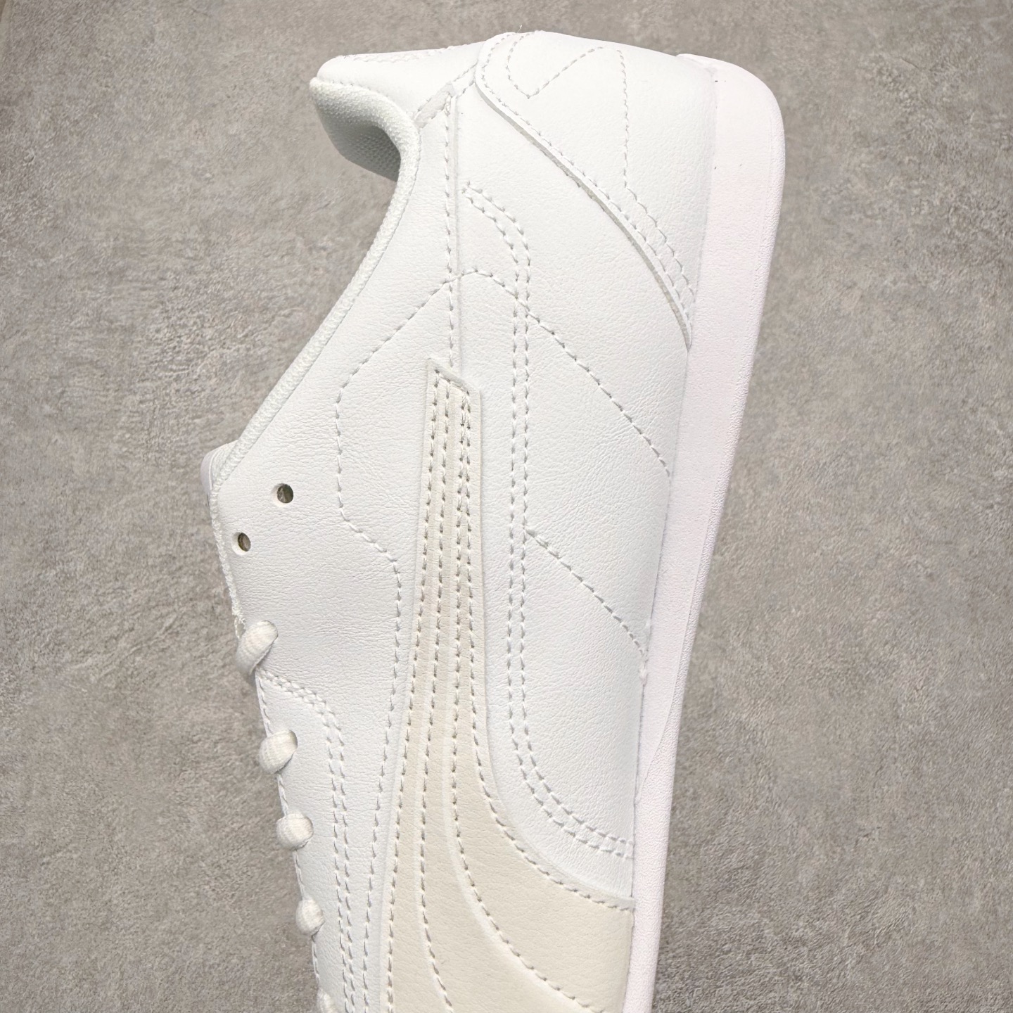 图片[7]-PUMA彪马 Catch 舒适时尚耐磨低帮生活休闲鞋 男女同款 彪马（Puma）是全球著名的运动品牌，中文作彪马，意为美洲狮，由创始人鲁道夫•达斯勒（Rudolf Dassler）于1948年在德国建立了这个品牌，数十年来PUMA一直在运动界位居要角，近几年来更成功的结合运动、休闲，时尚为一体，跃升为年轻人最爱品牌之一。实拍调校N版已经零色差零失真 百分百还原实物色彩所见即所得 不存在货不对板色差等低级问题 选购参考实物拍摄 不混卖不参货 只用心做好货严格选品 承诺混一赔十 尺码：36 36.5 37.5 38 38.5 39 40 40.5 41 42 42.5 43 44 44.5 45-选品中心