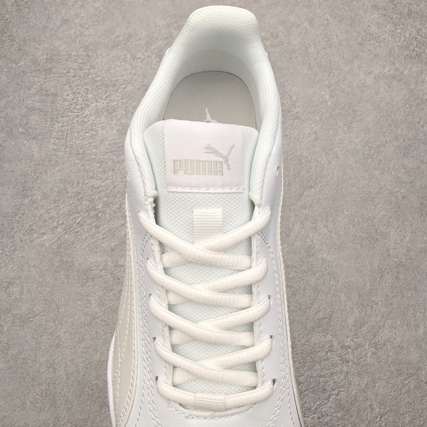 图片[5]-PUMA彪马 Catch 舒适时尚耐磨低帮生活休闲鞋 男女同款 彪马（Puma）是全球著名的运动品牌，中文作彪马，意为美洲狮，由创始人鲁道夫•达斯勒（Rudolf Dassler）于1948年在德国建立了这个品牌，数十年来PUMA一直在运动界位居要角，近几年来更成功的结合运动、休闲，时尚为一体，跃升为年轻人最爱品牌之一。实拍调校N版已经零色差零失真 百分百还原实物色彩所见即所得 不存在货不对板色差等低级问题 选购参考实物拍摄 不混卖不参货 只用心做好货严格选品 承诺混一赔十 尺码：36 36.5 37.5 38 38.5 39 40 40.5 41 42 42.5 43 44 44.5 45-选品中心