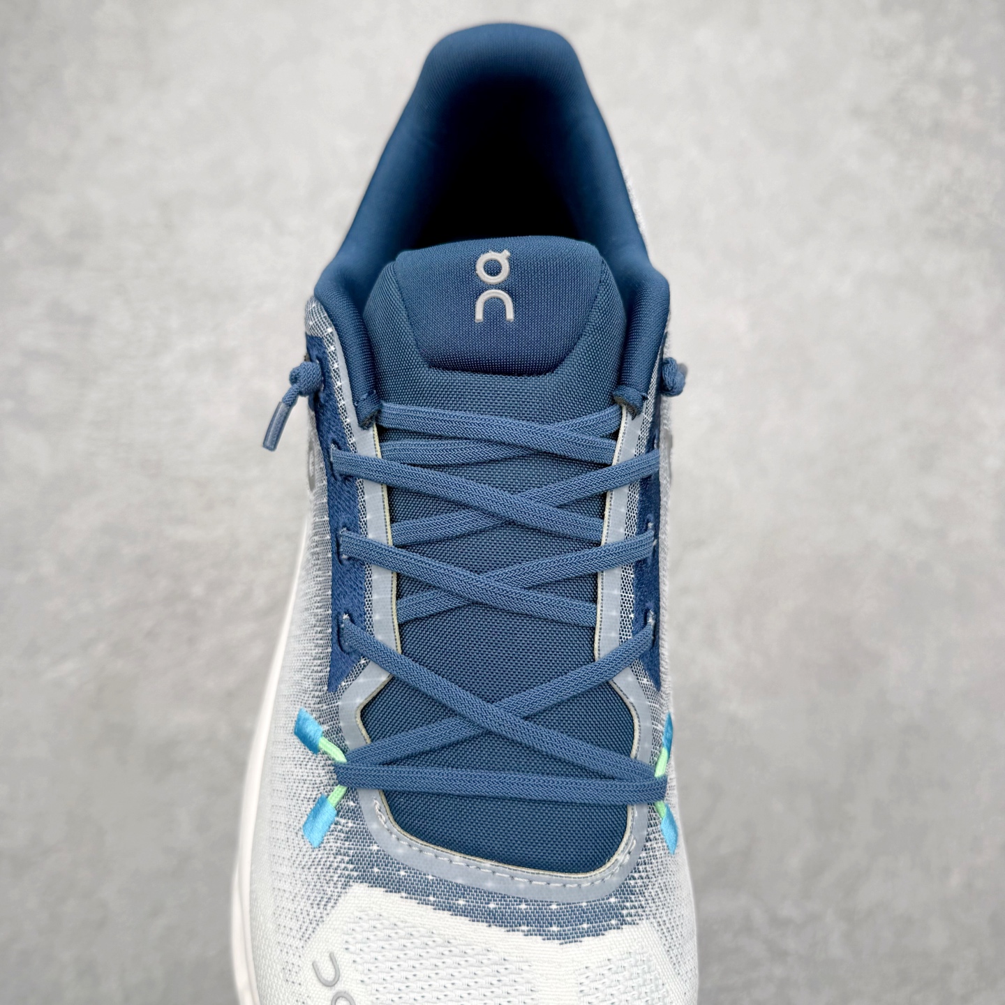 图片[5]-On昂跑 Cloudtilt 圆头系带减震耐磨低帮生活休闲鞋 此运动品牌 开创于2010年 缓震着陆、强效回弹、轻柔质感的设计构思始终是ON研制关键 与此同时基于“为全球提供革新性的跑步感受”信念 陆续推出了多款跑鞋及其以专业运动人体跑步工程学为设计关键的功能性跑步服饰设备 让跑者不费力气地畅快畅跑 尺码：36 36.5 37.5 38 38.5 39 40 40.5 41 42 42.5 43 44 44.5 45-选品中心