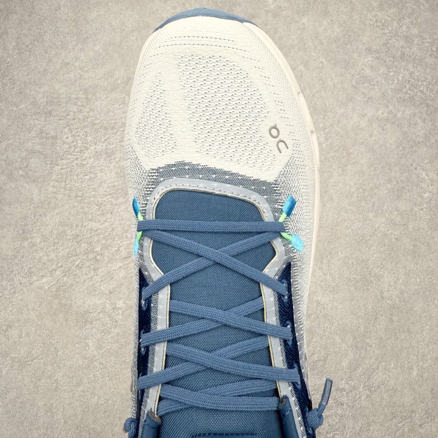 图片[4]-On昂跑 Cloudtilt 圆头系带减震耐磨低帮生活休闲鞋 此运动品牌 开创于2010年 缓震着陆、强效回弹、轻柔质感的设计构思始终是ON研制关键 与此同时基于“为全球提供革新性的跑步感受”信念 陆续推出了多款跑鞋及其以专业运动人体跑步工程学为设计关键的功能性跑步服饰设备 让跑者不费力气地畅快畅跑 尺码：36 36.5 37.5 38 38.5 39 40 40.5 41 42 42.5 43 44 44.5 45-选品中心