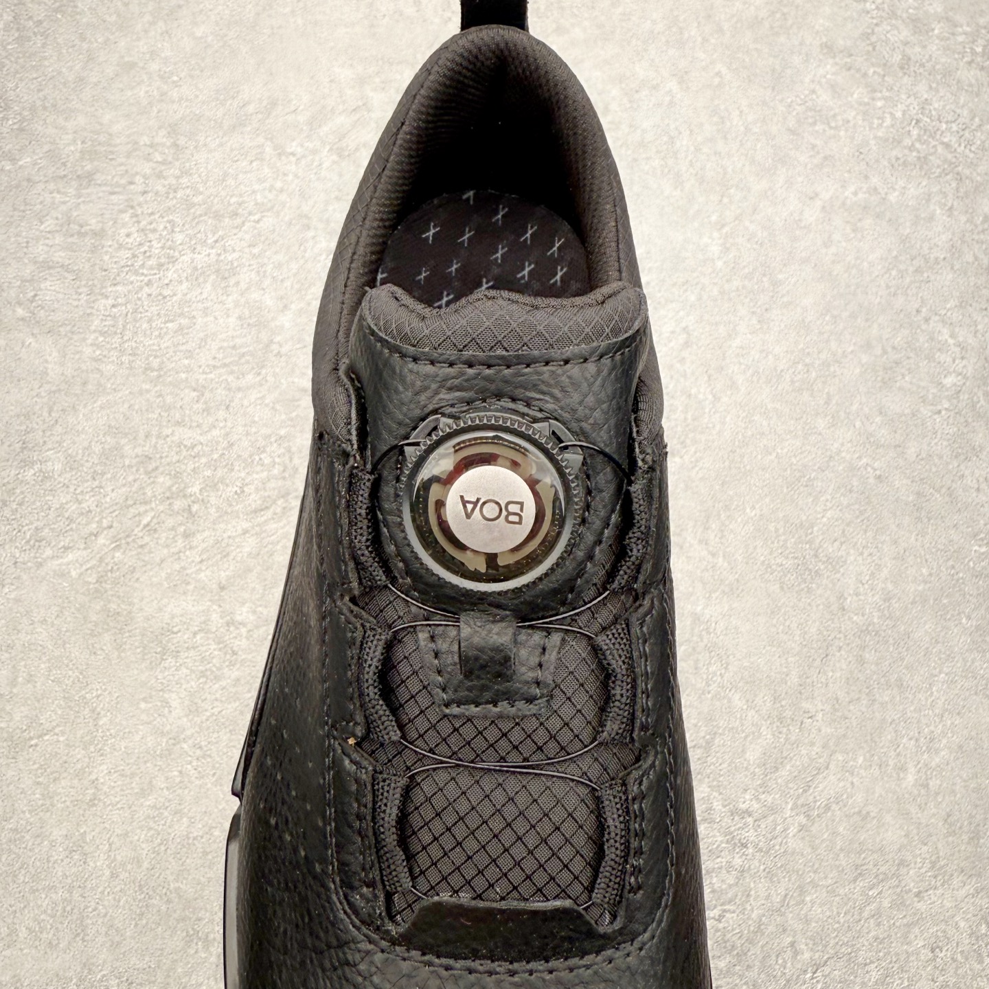 图片[5]-ECCO爱步跑步鞋百搭舒适 秋冬新款厚底休闲运动鞋男鞋 灵动系列 黄景瑜同款 品质牛皮鞋面，轻盈柔韧 具有良好的透气性 细腻柔软 简约系带设计 可自由调节松紧 贴合脚型 PU泡沫橡胶大底 抓地力强 具有良好的防滑耐磨性 时尚简约 休闲百搭 尺码：38 39 40 41 42 43 44 （皮鞋码）-选品中心