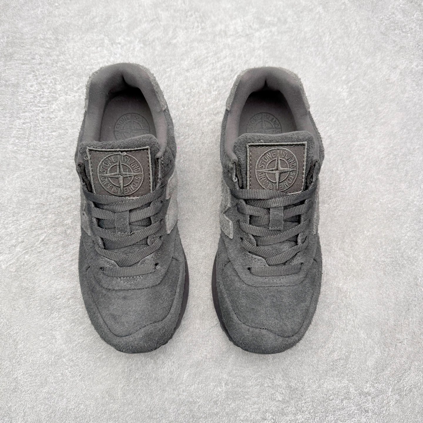 图片[2]-NB新百伦New Balance U574升级版系列低帮复古休闲运动慢跑鞋 新版NB574，妥妥美产既视感有木有。相较传统574，新版鞋跟及鞋面设计自带9系美产既视感！鞋面、内衬质感以及穿着体验更加！鞋型更流畅和饱满,鞋底增添了风格的多样化!底部升级橡胶颗粒大底,更防滑耐磨,上脚后感觉柔软且舒适。尺码：36 36.5 37.5 38 38.5 39.5 40 40.5 41.5 42 42.5 43 44 45-选品中心