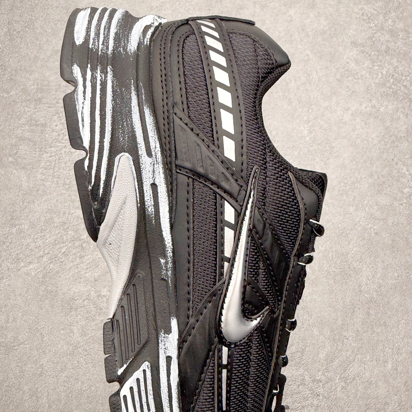 图片[6]-NK Initiator 创始者系列复古老爹鞋运动舒适复古网布合成革减震防滑耐磨低帮休闲跑步鞋 Ins爆火全新韩系古着风 回味经典 采用透气网眼鞋面和支撑覆盖层 自然运动设计的Phlyon中底用于缓冲 BRS 1000碳橡胶外底具有轻质柔韧性 牵引力和耐用性 尺码：36 36.5 37.5 38 38.5 39 40 40.5 41 42 42.5 43 44 45-选品中心