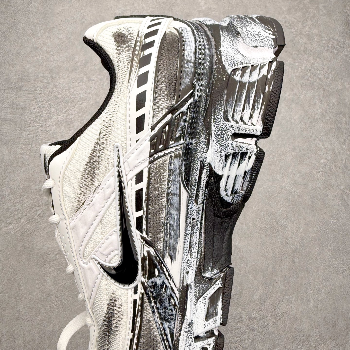 图片[7]-NK Initiator 创始者系列复古老爹鞋运动舒适复古网布合成革减震防滑耐磨低帮休闲跑步鞋 Ins爆火全新韩系古着风 回味经典 采用透气网眼鞋面和支撑覆盖层 自然运动设计的Phlyon中底用于缓冲 BRS 1000碳橡胶外底具有轻质柔韧性 牵引力和耐用性 尺码：36 36.5 37.5 38 38.5 39 40 40.5 41 42 42.5 43 44 45-选品中心