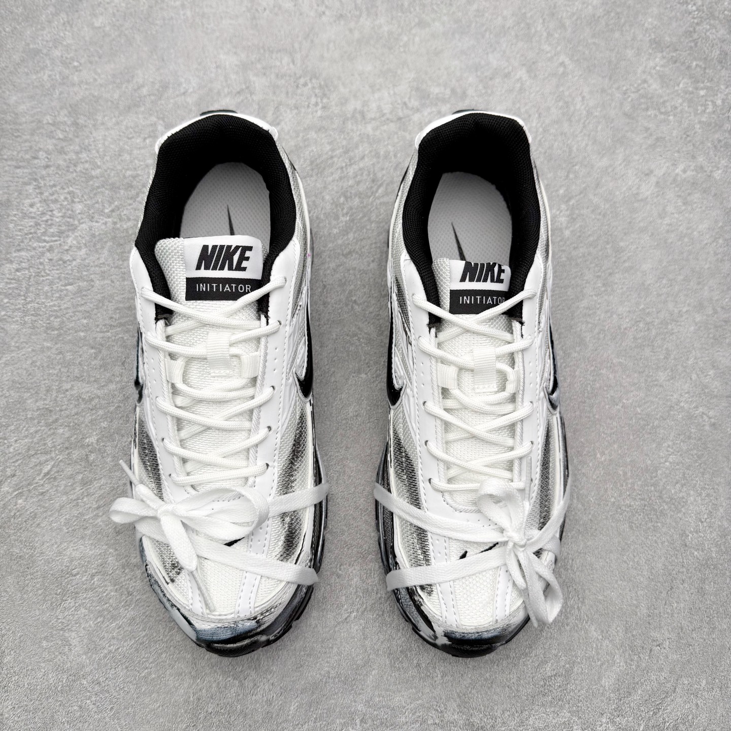 图片[2]-NK Initiator 创始者系列复古老爹鞋运动舒适复古网布合成革减震防滑耐磨低帮休闲跑步鞋 Ins爆火全新韩系古着风 回味经典 采用透气网眼鞋面和支撑覆盖层 自然运动设计的Phlyon中底用于缓冲 BRS 1000碳橡胶外底具有轻质柔韧性 牵引力和耐用性 尺码：36 36.5 37.5 38 38.5 39 40 40.5 41 42 42.5 43 44 45-选品中心