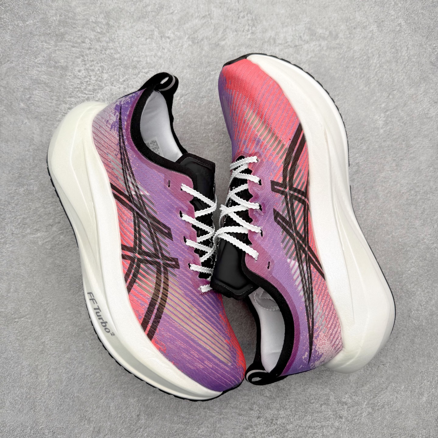 图片[3]-ASICS MEGABLAST MEGABLAST 亚瑟士经典百搭跑步鞋 近年复古风潮的势头很旺 ASICS一直坚信保持身体的健康与活力是打造健康快乐的生活方式的最佳途径 ASICS为复古鞋型注入新设计 为玩家的街头穿搭提供了更多可能 GEL-NIMBUSTM9运动鞋最初是为中立和仰卧跑步者设计的长距离训练器 采用原始材料和关键细节重新设计 其Y2K时代的工业外观也被大胆的对比和色块所抵消 尺码：36 36.5 37.5 38 38.5 39 40 40.5 41.5 42 42.5 43.5 44 44.5 45-选品中心