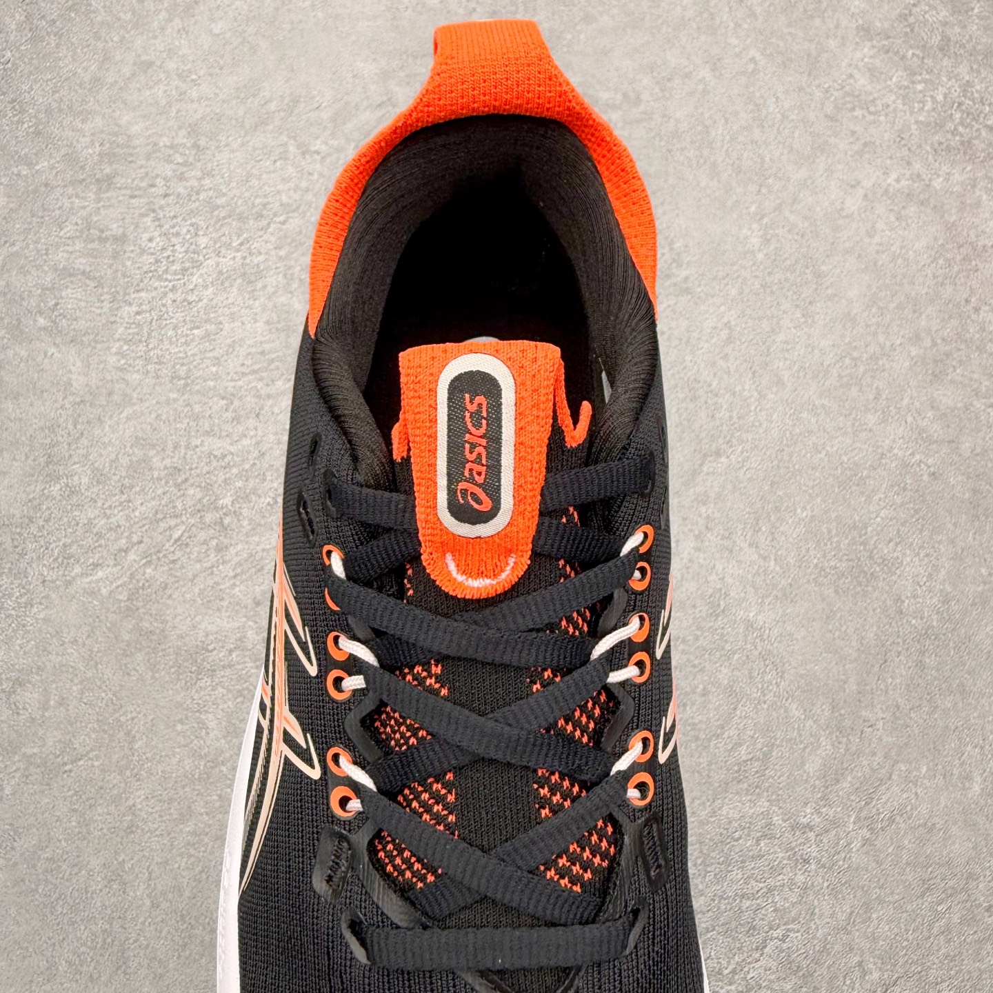 图片[5]-Asics GEL-Nimbus 28 亚瑟士缓震跑鞋 近年复古风潮的势头很旺 ASICS一直坚信保持身体的健康与活力是打造健康快乐的生活方式的最佳途径 ASICS为复古鞋型注入新设计 为玩家的街头穿搭提供了更多可能 GEL-NIMBUSTM9运动鞋最初是为中立和仰卧跑步者设计的长距离训练器 采用原始材料和关键细节重新设计 其Y2K时代的工业外观也被大胆的对比和色块所抵消 尺码：36 36.5 37.5 38 38.5 39 40 40.5 41.5 42 42.5 43.5 44 44.5 45-选品中心