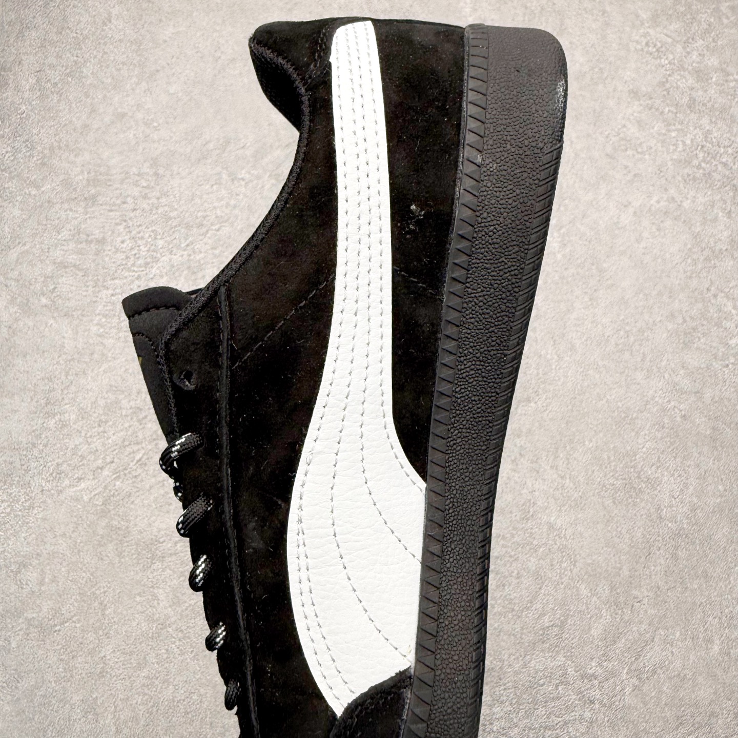 图片[7]-PUMA Palermo Trainer 彪马防滑耐磨低帮德训休闲板鞋 简约又不失设计巧思的帅气风格让它轻松驾驭日常休闲或滑板场合 运动兼具匠心 细节彰显品质 衬垫边缘以提供支撑和灵活性 强化鞋头以承受持续的磨损 耐磨性强 稳定性高 抓地更牢 不易打滑 尺码： 35 36 36.5 37.5 38 38.5 39 40 40.5 41 42 42.5 43 44 45-选品中心