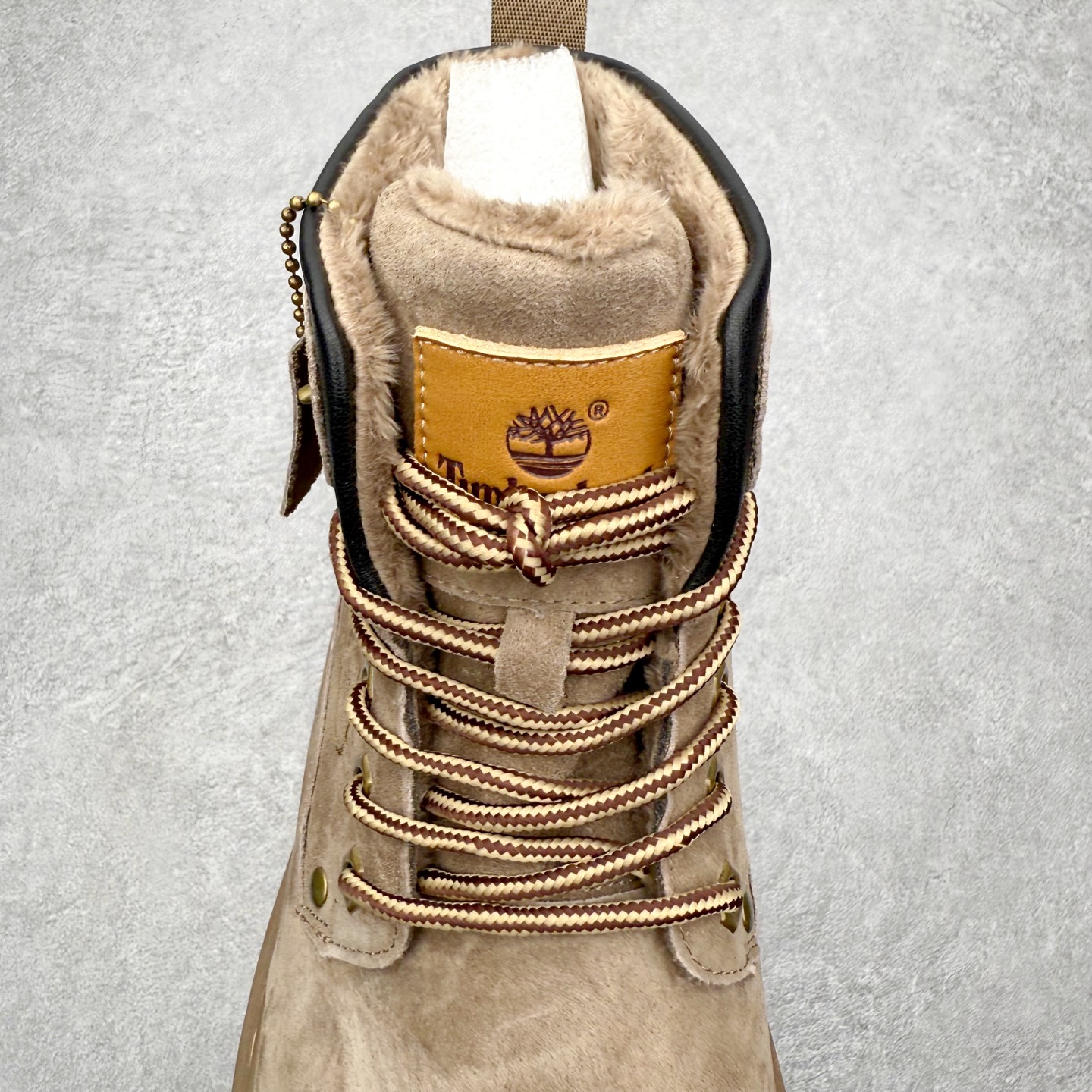 图片[5]-Timberland添柏岚/天伯伦 秋冬新品 秋冬必备户外休闲大黄靴系列#广东大厂品质 原盒原包装 时尚潮流搭配 面料采用意大利🇮🇹顶级磨砂细纹牛皮 轻质大底 搭配防臭防腐真皮乳胶鞋垫 大底到五金都是代工厂原材料制作 同原版固特异永不开胶工艺 好货不杀猪 首单质量严格把控 全网独家首发 品质毋庸置疑 全套官网统一包装 给您完美的穿着体验 质量考究耐穿 型男必备 专治不帅 高品质脚感一流 今年冬季防寒户外专用 日常随意搭配 尺码：38-44（皮鞋码）-选品中心