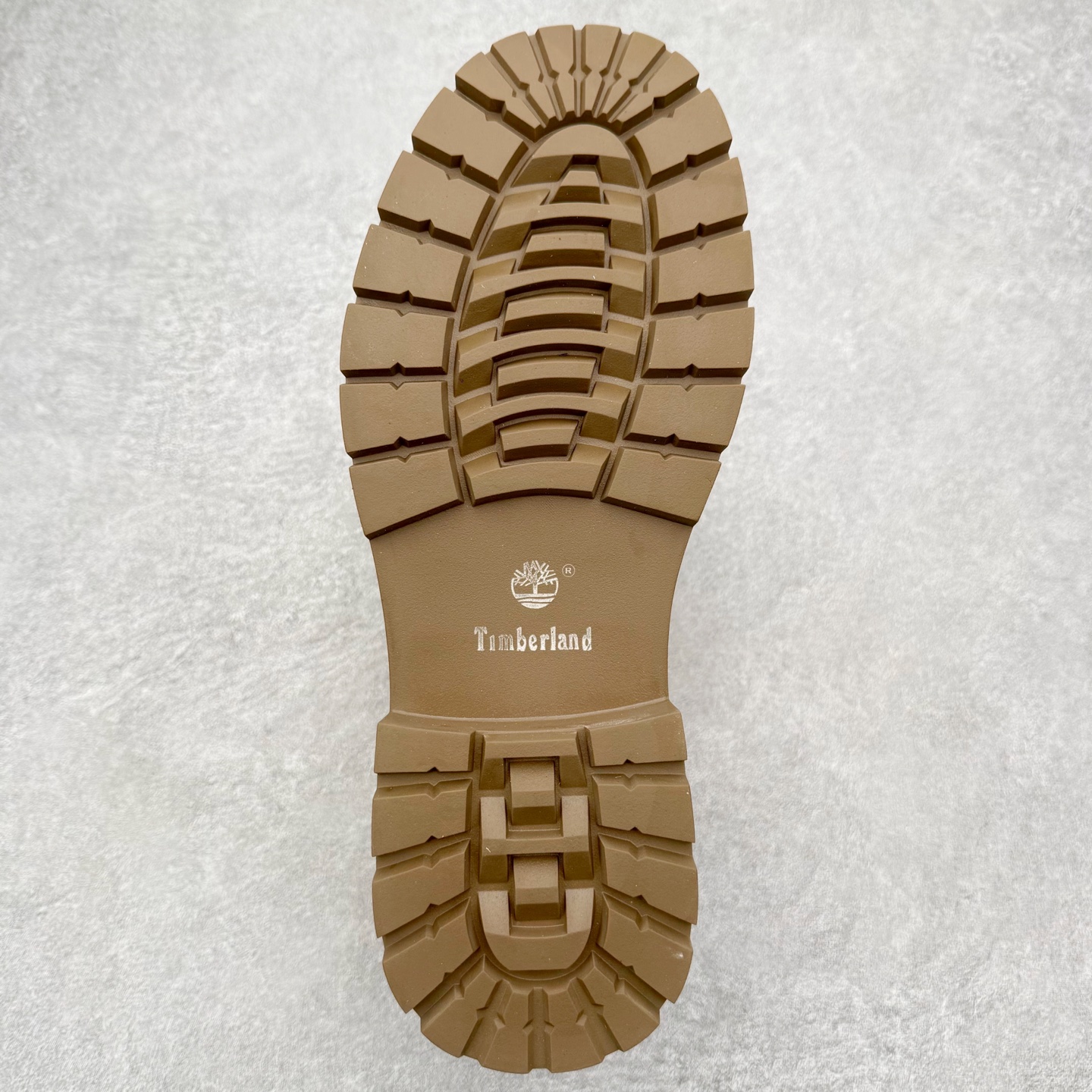 图片[9]-Timberland添柏岚/天伯伦 秋冬新品 秋冬必备户外休闲大黄靴系列#广东大厂品质 原盒原包装 时尚潮流搭配 面料采用意大利🇮🇹顶级磨砂细纹牛皮 轻质大底 搭配防臭防腐真皮乳胶鞋垫 大底到五金都是代工厂原材料制作 同原版固特异永不开胶工艺 好货不杀猪 首单质量严格把控 全网独家首发 品质毋庸置疑 全套官网统一包装 给您完美的穿着体验 质量考究耐穿 型男必备 专治不帅 高品质脚感一流 今年冬季防寒户外专用 日常随意搭配 尺码：38-44（皮鞋码）-选品中心