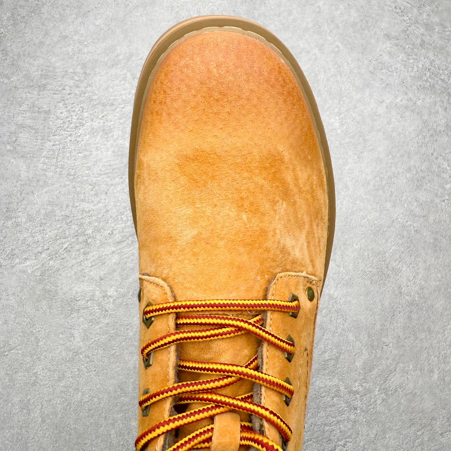 图片[4]-Timberland添柏岚/天伯伦 秋冬新品 秋冬必备户外休闲大黄靴系列#广东大厂品质 原盒原包装 时尚潮流搭配 面料采用意大利🇮🇹顶级磨砂细纹牛皮 轻质大底 搭配防臭防腐真皮乳胶鞋垫 大底到五金都是代工厂原材料制作 同原版固特异永不开胶工艺 好货不杀猪 首单质量严格把控 全网独家首发 品质毋庸置疑 全套官网统一包装 给您完美的穿着体验 质量考究耐穿 型男必备 专治不帅 高品质脚感一流 今年冬季防寒户外专用 日常随意搭配 尺码：38-44（皮鞋码）-选品中心