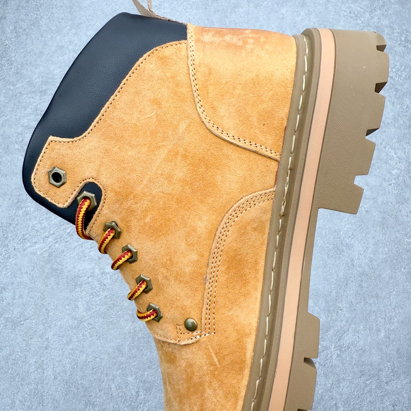 图片[7]-Timberland添柏岚/天伯伦 秋冬新品 秋冬必备户外休闲大黄靴系列#广东大厂品质 原盒原包装 时尚潮流搭配 面料采用意大利🇮🇹顶级磨砂细纹牛皮 轻质大底 搭配防臭防腐真皮乳胶鞋垫 大底到五金都是代工厂原材料制作 同原版固特异永不开胶工艺 好货不杀猪 首单质量严格把控 全网独家首发 品质毋庸置疑 全套官网统一包装 给您完美的穿着体验 质量考究耐穿 型男必备 专治不帅 高品质脚感一流 今年冬季防寒户外专用 日常随意搭配 尺码：38-44（皮鞋码）-选品中心