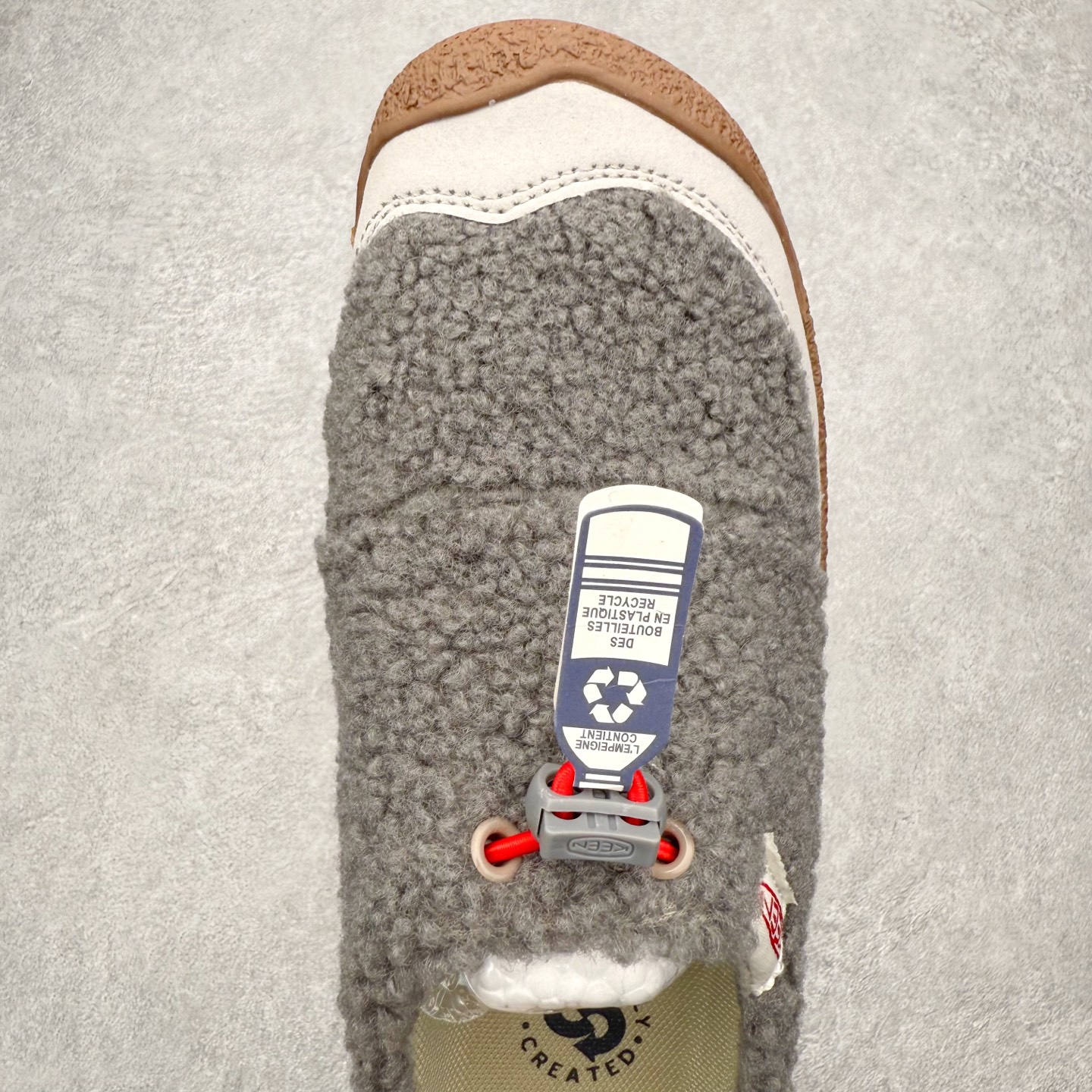 图片[4]-中山原单货 极力推荐版本 KEEN 科恩 Howser 3 Slide 爆款小羊蹄上线了 原创版型 简约外形时尚可户内户外任意穿梭 弹力鞋带锁定系统方便穿脱 橡胶大底 环保无异味 舒适的一脚蹬设计 创新家居混合款式 主货号：1026651 尺码：35 36 37 38 39 40 41-选品中心