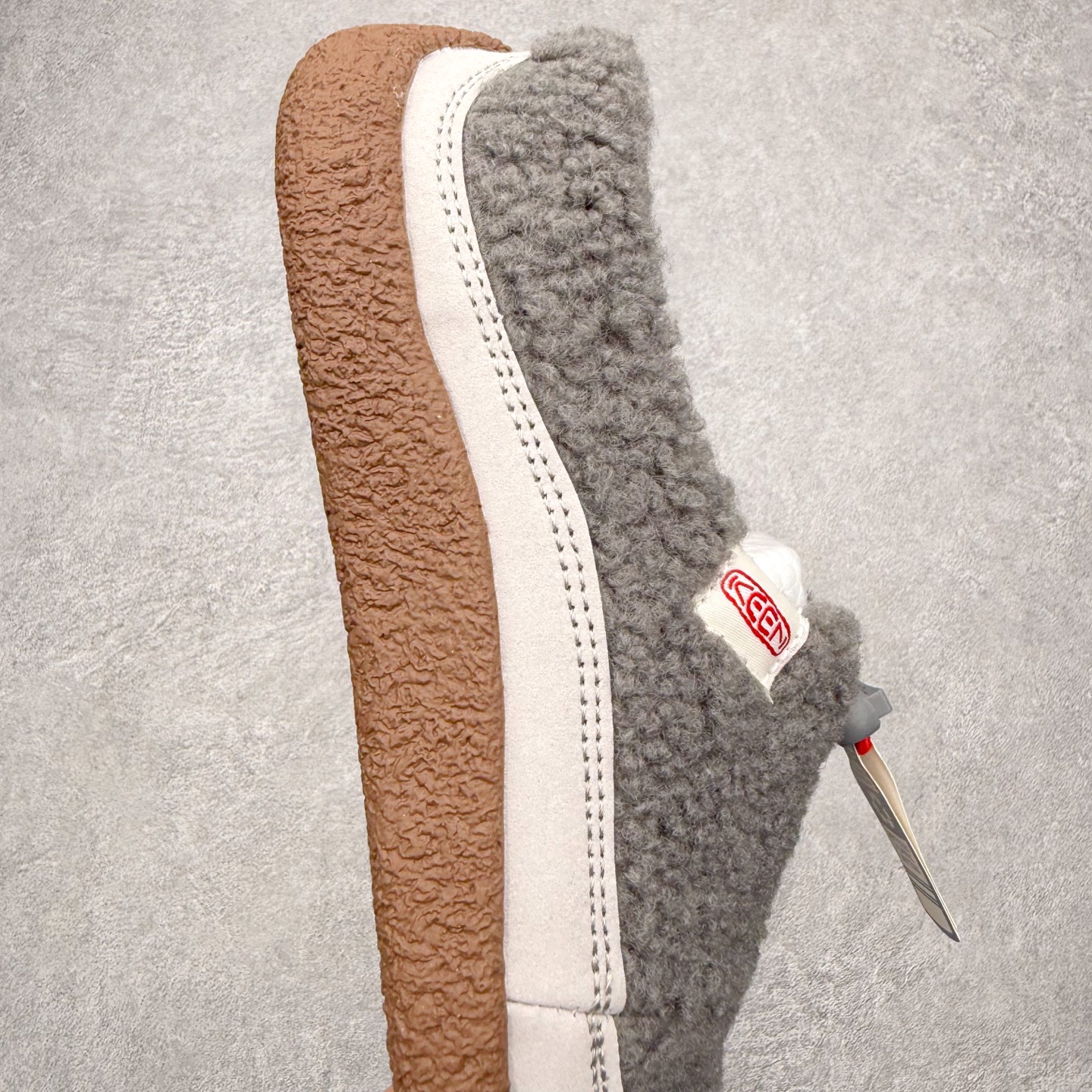 图片[6]-中山原单货 极力推荐版本 KEEN 科恩 Howser 3 Slide 爆款小羊蹄上线了 原创版型 简约外形时尚可户内户外任意穿梭 弹力鞋带锁定系统方便穿脱 橡胶大底 环保无异味 舒适的一脚蹬设计 创新家居混合款式 主货号：1026651 尺码：35 36 37 38 39 40 41-选品中心