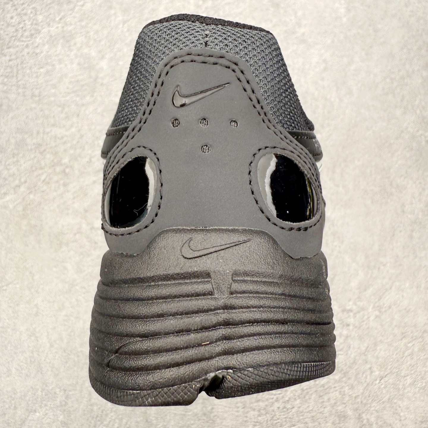 图片[8]-NK P-6000 系列低帮复古老爹风休闲运动舒适慢跑鞋 融合 Pegasus 过往运动鞋设计 助力 21 世纪早期跑步运动跃升时尚新高度 采用透气网眼布、运动风格线条和耐穿覆面 兼具吸睛外观和舒适感受 中底泡绵以田径赛道为灵感 打造厚实设计 缔造出众缓震性能 尺码：36 36.5 37.5 38 38.5 39 40 40.5 41 42 42.5 43 44 44.5 45-选品中心