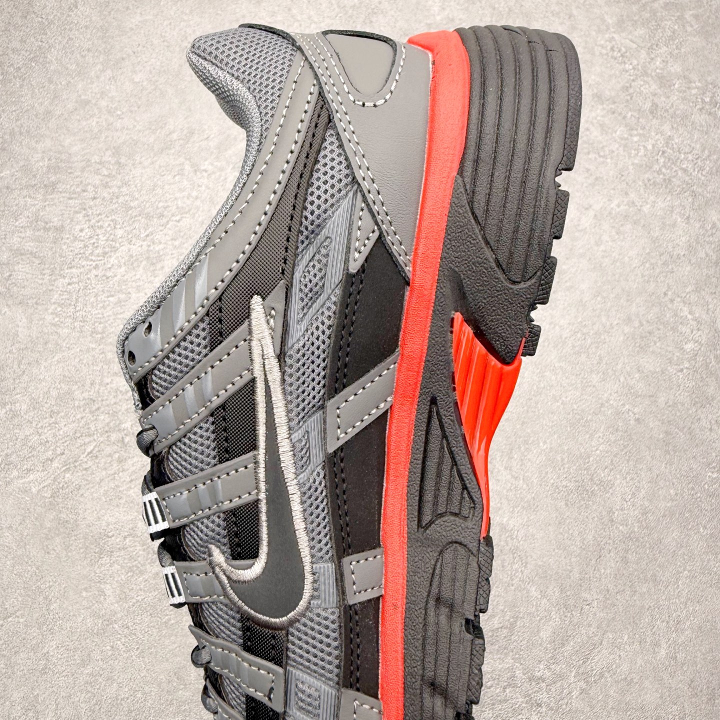 图片[7]-NK P-6000 系列低帮复古老爹风休闲运动舒适慢跑鞋 融合 Pegasus 过往运动鞋设计 助力 21 世纪早期跑步运动跃升时尚新高度 采用透气网眼布、运动风格线条和耐穿覆面 兼具吸睛外观和舒适感受 中底泡绵以田径赛道为灵感 打造厚实设计 缔造出众缓震性能 尺码：36 36.5 37.5 38 38.5 39 40 40.5 41 42 42.5 43 44 44.5 45-选品中心