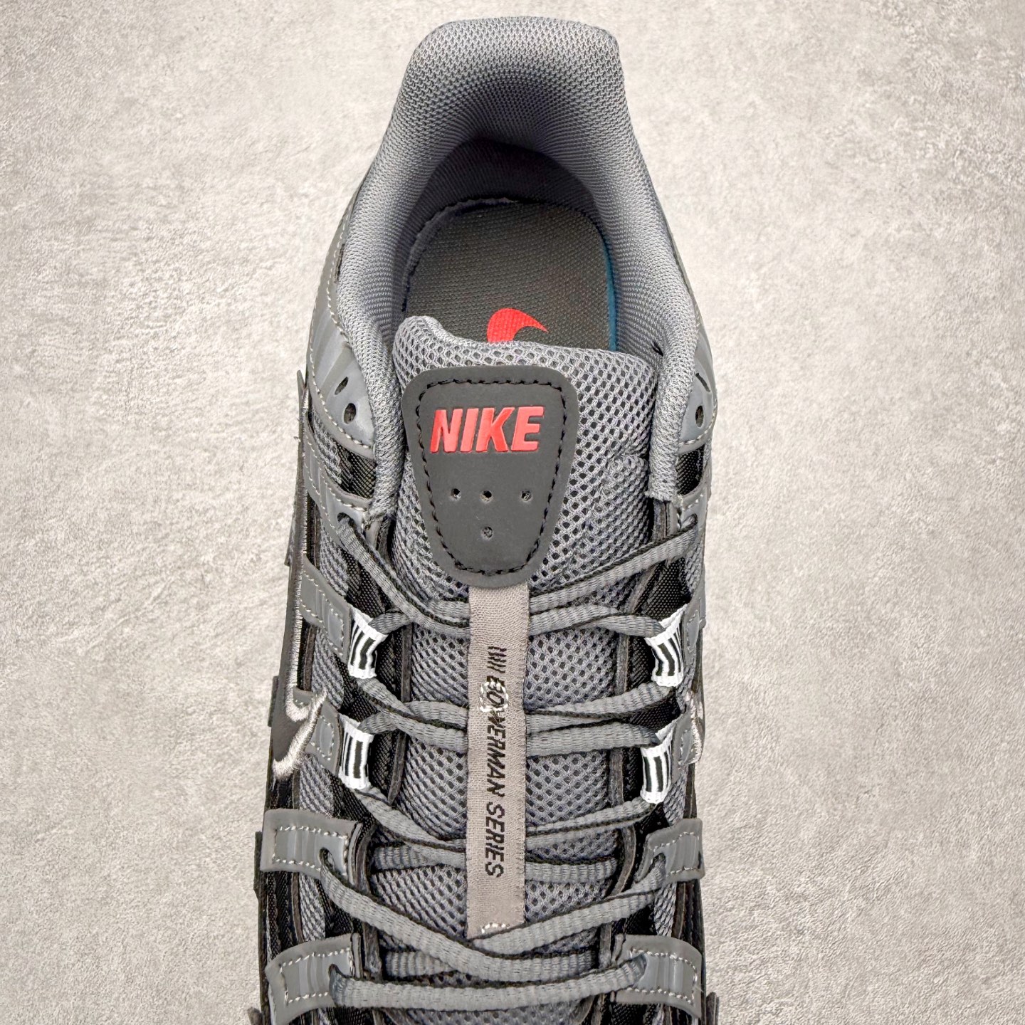 图片[5]-NK P-6000 系列低帮复古老爹风休闲运动舒适慢跑鞋 融合 Pegasus 过往运动鞋设计 助力 21 世纪早期跑步运动跃升时尚新高度 采用透气网眼布、运动风格线条和耐穿覆面 兼具吸睛外观和舒适感受 中底泡绵以田径赛道为灵感 打造厚实设计 缔造出众缓震性能 尺码：36 36.5 37.5 38 38.5 39 40 40.5 41 42 42.5 43 44 44.5 45-选品中心