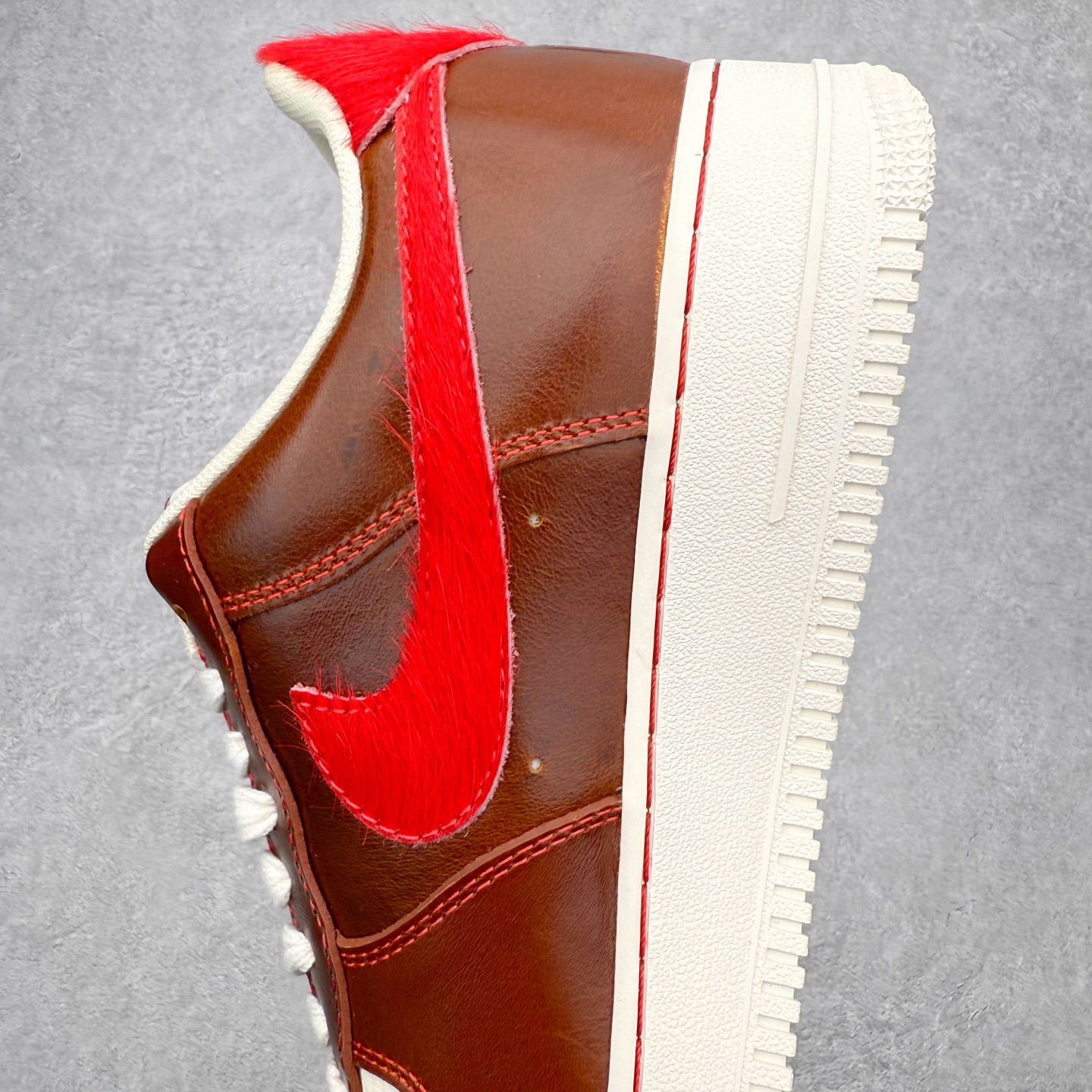 图片[7]-NK Air Force 1´07 Low 空军一号低帮百搭休闲运动板鞋 FV3694-103 柔软、弹性十足的缓震性能和出色的中底设计 横跨复古与现代的外型结合 造就出风靡全球 三十多年的Force 1 直到今天还深受青睐 实拍调校N版已经零色差零失真 百分百还原实物色彩所见即所得 不存在货不对板色差等低级问题 选购参考实物拍摄 不混卖不参货 只用心做好货严格选品 承诺混一赔十 尺码：36 36.5 37.5 38 38.5 39 40 40.5 41 42 42.5 43 44 44.5 45-选品中心