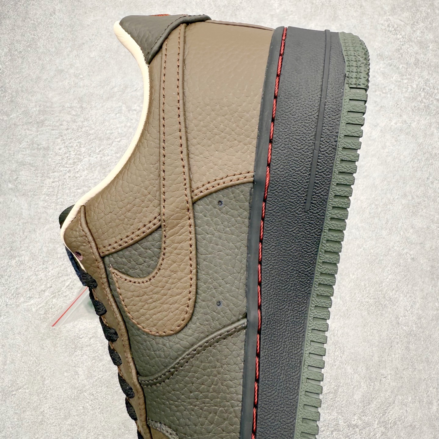 图片[7]-NK Air Force 1´07 Low 空军一号低帮百搭休闲运动板鞋 IQ1122-320 柔软、弹性十足的缓震性能和出色的中底设计 横跨复古与现代的外型结合 造就出风靡全球 三十多年的Force 1 直到今天还深受青睐 实拍调校N版已经零色差零失真 百分百还原实物色彩所见即所得 不存在货不对板色差等低级问题 选购参考实物拍摄 不混卖不参货 只用心做好货严格选品 承诺混一赔十 尺码：36 36.5 37.5 38 38.5 39 40 40.5 41 42 42.5 43 44 44.5 45-选品中心