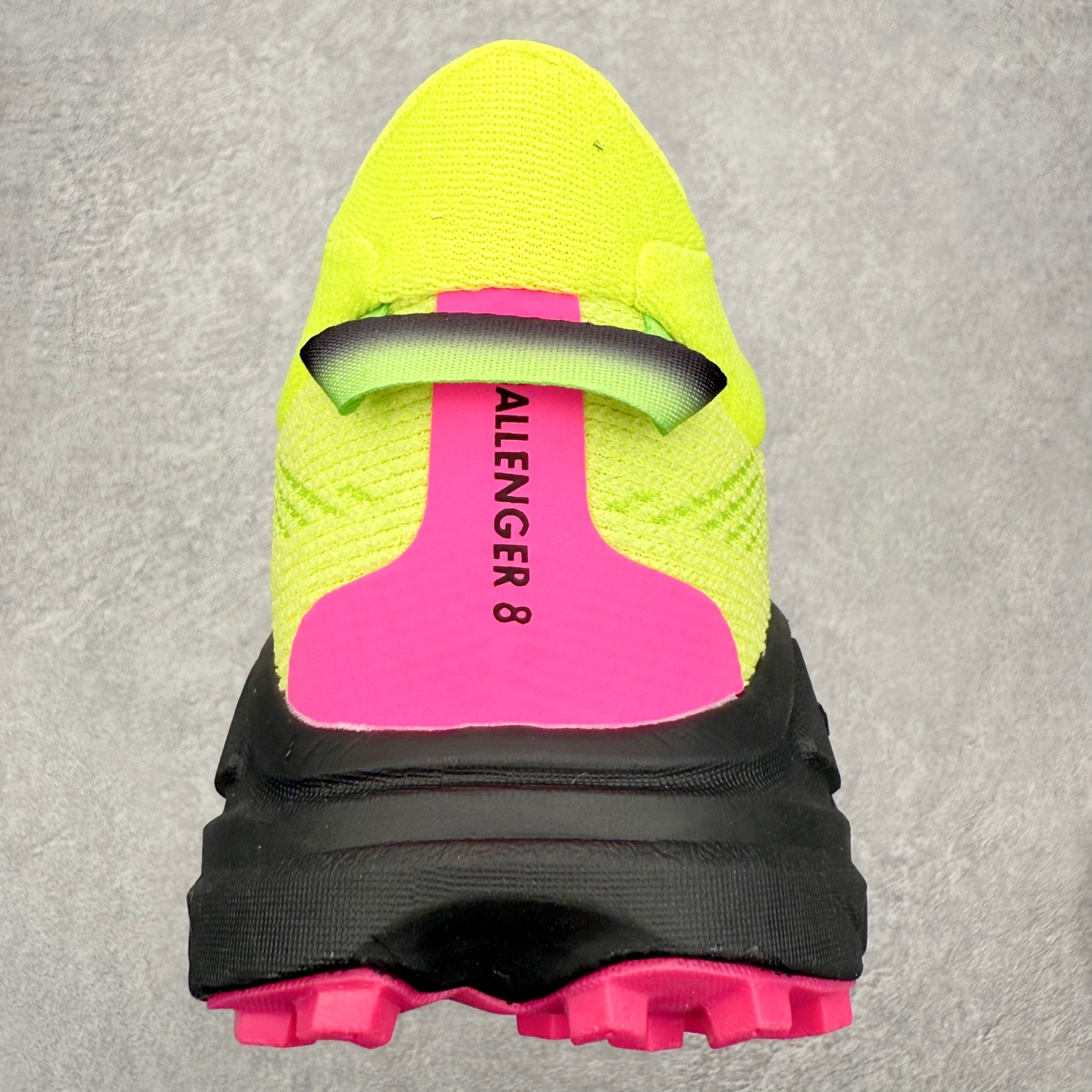 图片[8]-HOKA ONE ONE Challenger ATR 8 挑战者八代轻便耐磨防滑跑步鞋 新一代Challenger泡棉中底减重10% 增加3mm强化缓震、打造Q弹脚感 后跟采用延伸设计 加强跟腱保护、便于穿脱 搭配环保工程网布增加透气、短靴细节防止碎石进入 重新设计的大底以轮胎刻纹为灵感 以更密集的全大底水波刻纹 搭配加大面积的高耐磨橡胶与4mm大刻纹设计 增加整体抓地力与稳定性 尺码：36 36.5 37.5 38 38.5 39 40 40.5 41 42 42.5 43 44 44.5 45-选品中心