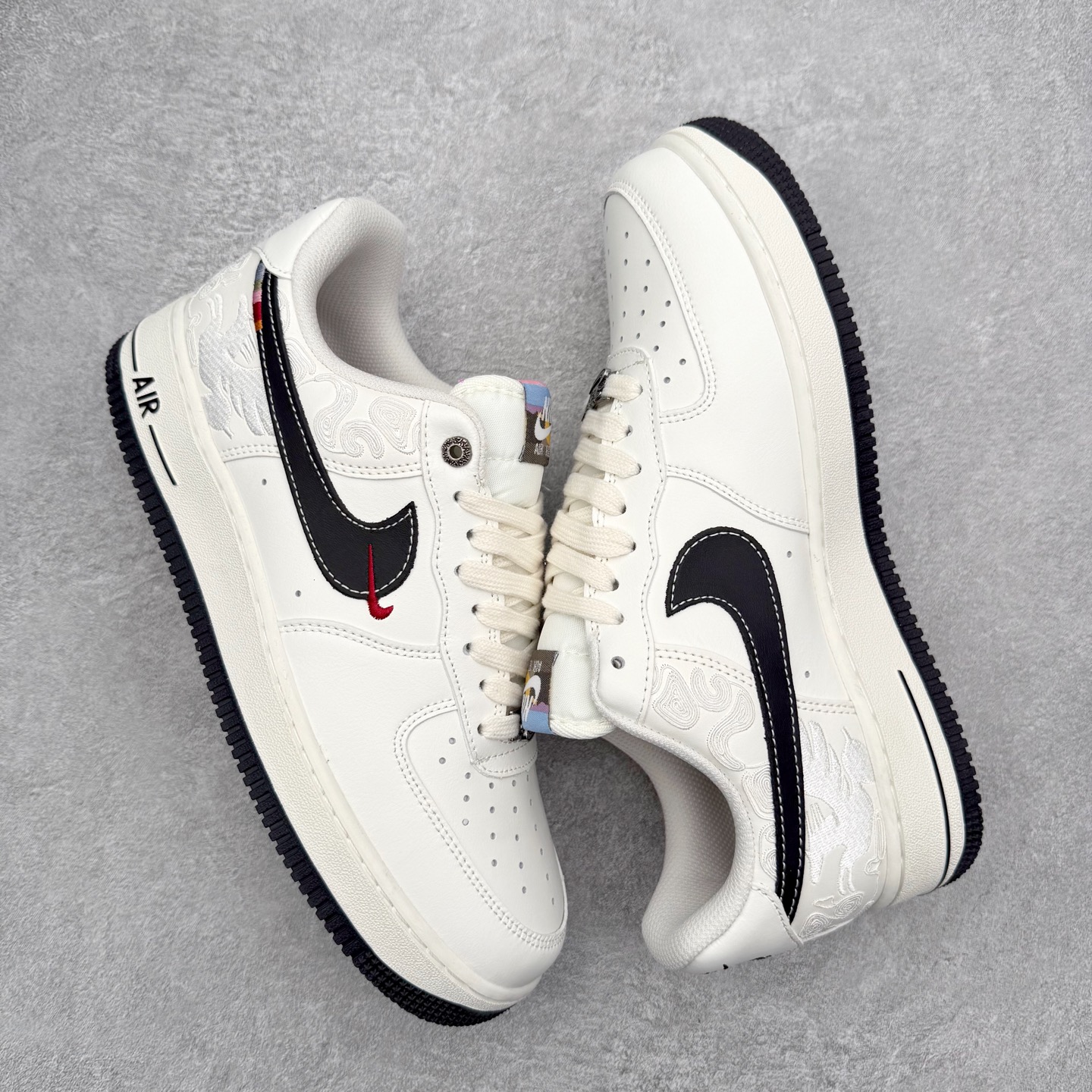 图片[3]-NK Air Force 1´07 Low 空军一号低帮百搭休闲运动板鞋 DD1982-347 柔软、弹性十足的缓震性能和出色的中底设计 横跨复古与现代的外型结合 造就出风靡全球 三十多年的Force 1 直到今天还深受青睐 实拍调校N版已经零色差零失真 百分百还原实物色彩所见即所得 不存在货不对板色差等低级问题 选购参考实物拍摄 不混卖不参货 只用心做好货严格选品 承诺混一赔十 尺码：36 36.5 37.5 38 38.5 39 40 40.5 41 42 42.5 43 44 44.5 45-选品中心