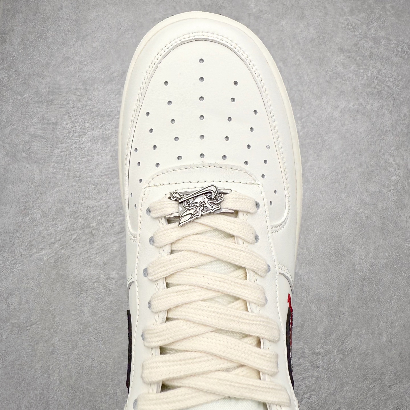 图片[4]-NK Air Force 1´07 Low 空军一号低帮百搭休闲运动板鞋 DD1982-347 柔软、弹性十足的缓震性能和出色的中底设计 横跨复古与现代的外型结合 造就出风靡全球 三十多年的Force 1 直到今天还深受青睐 实拍调校N版已经零色差零失真 百分百还原实物色彩所见即所得 不存在货不对板色差等低级问题 选购参考实物拍摄 不混卖不参货 只用心做好货严格选品 承诺混一赔十 尺码：36 36.5 37.5 38 38.5 39 40 40.5 41 42 42.5 43 44 44.5 45-选品中心