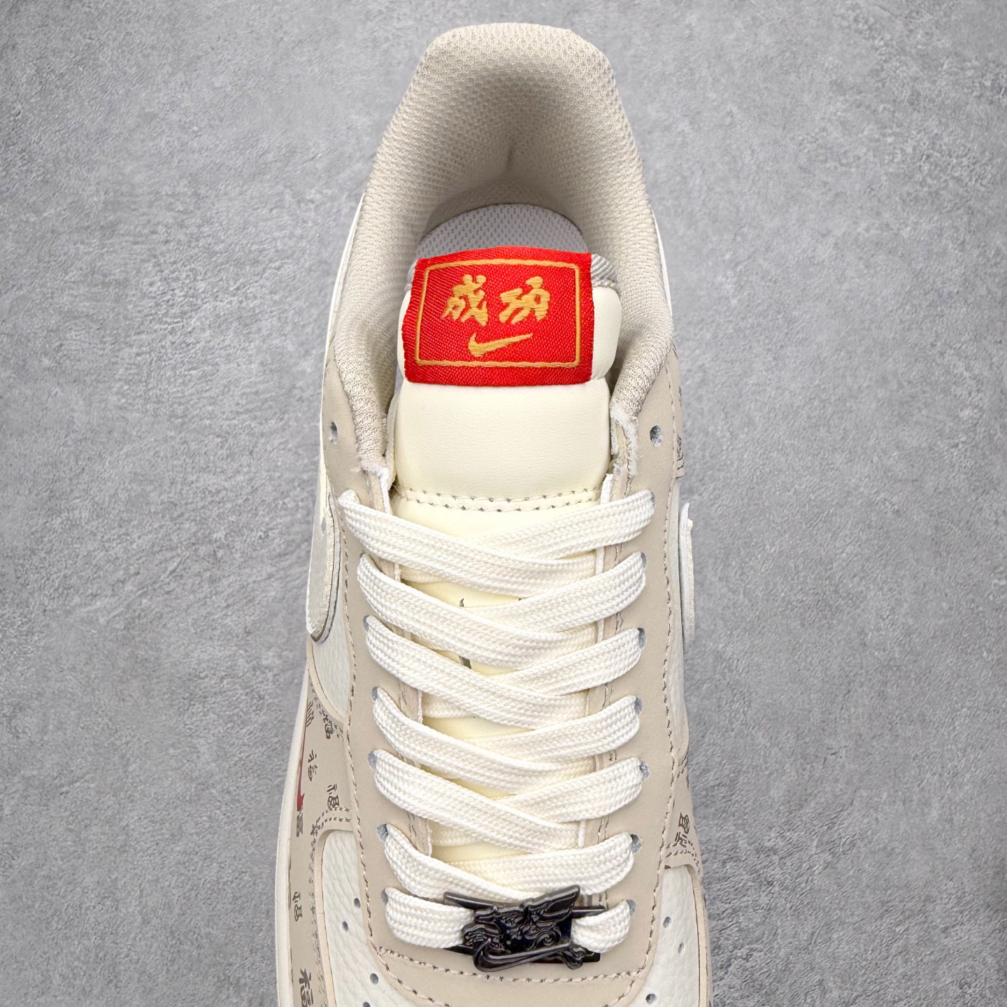 图片[5]-NK Air Force 1´07 Low 空军一号低帮百搭休闲运动板鞋 NH0601-502 柔软、弹性十足的缓震性能和出色的中底设计 横跨复古与现代的外型结合 造就出风靡全球 三十多年的Force 1 直到今天还深受青睐 实拍调校N版已经零色差零失真 百分百还原实物色彩所见即所得 不存在货不对板色差等低级问题 选购参考实物拍摄 不混卖不参货 只用心做好货严格选品 承诺混一赔十 尺码：36 36.5 37.5 38 38.5 39 40 40.5 41 42 42.5 43 44 44.5 45-选品中心