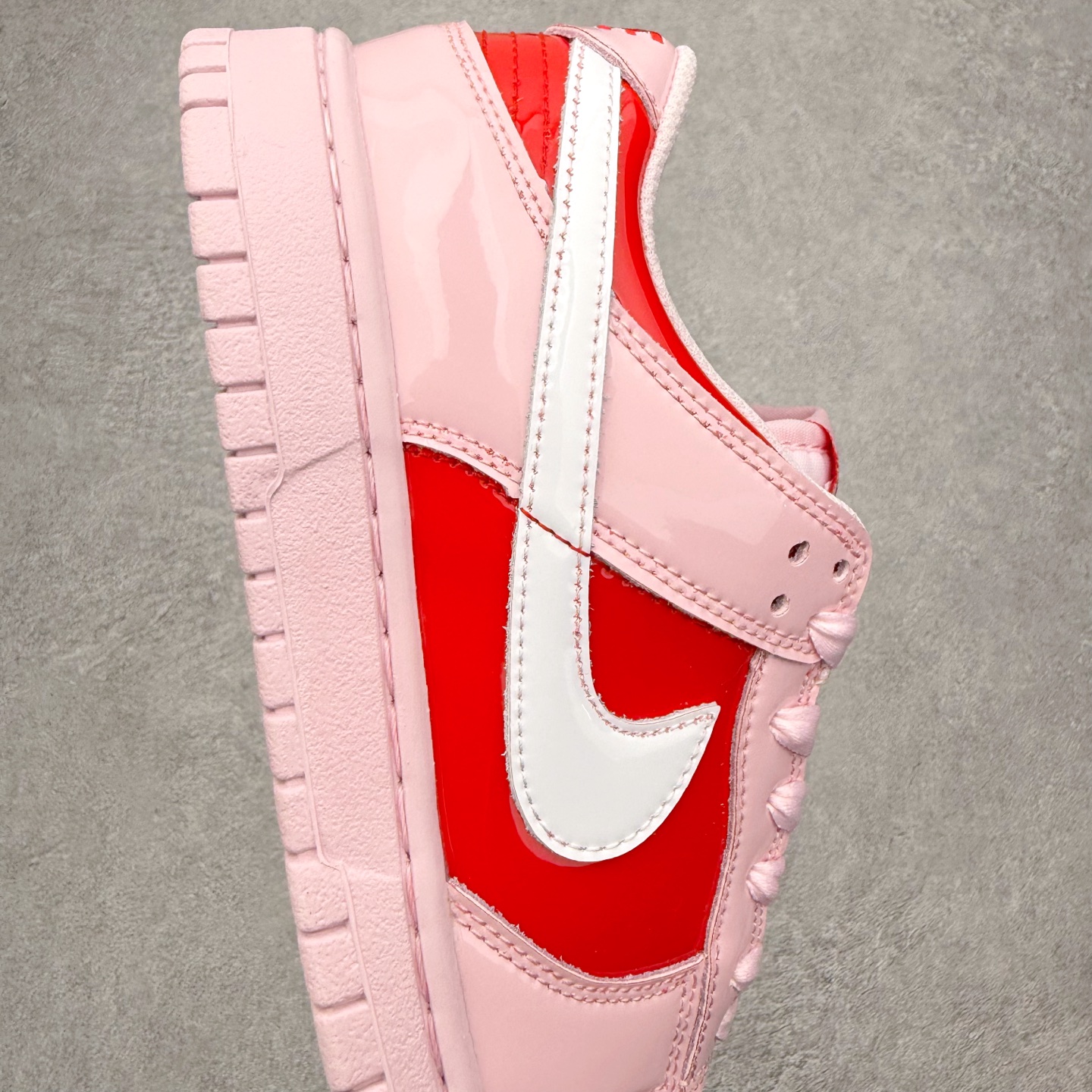 图片[6]-NK Dunk Valentine\’s Day 情人节 粉色 IQ5378-663 极限压缩利润空间 超乎所想的高性价比 用料绝不含糊 原盒原配 正确耐磨橡胶大底 超高清洁度 全鞋零毛边皮料切割 全套原楦原模倾力打造完美版型 尺码：36 36.5 37.5 38 38.5 39 40 40.5 41 42 42.5 43 44 44.5 45 46 47.5-选品中心