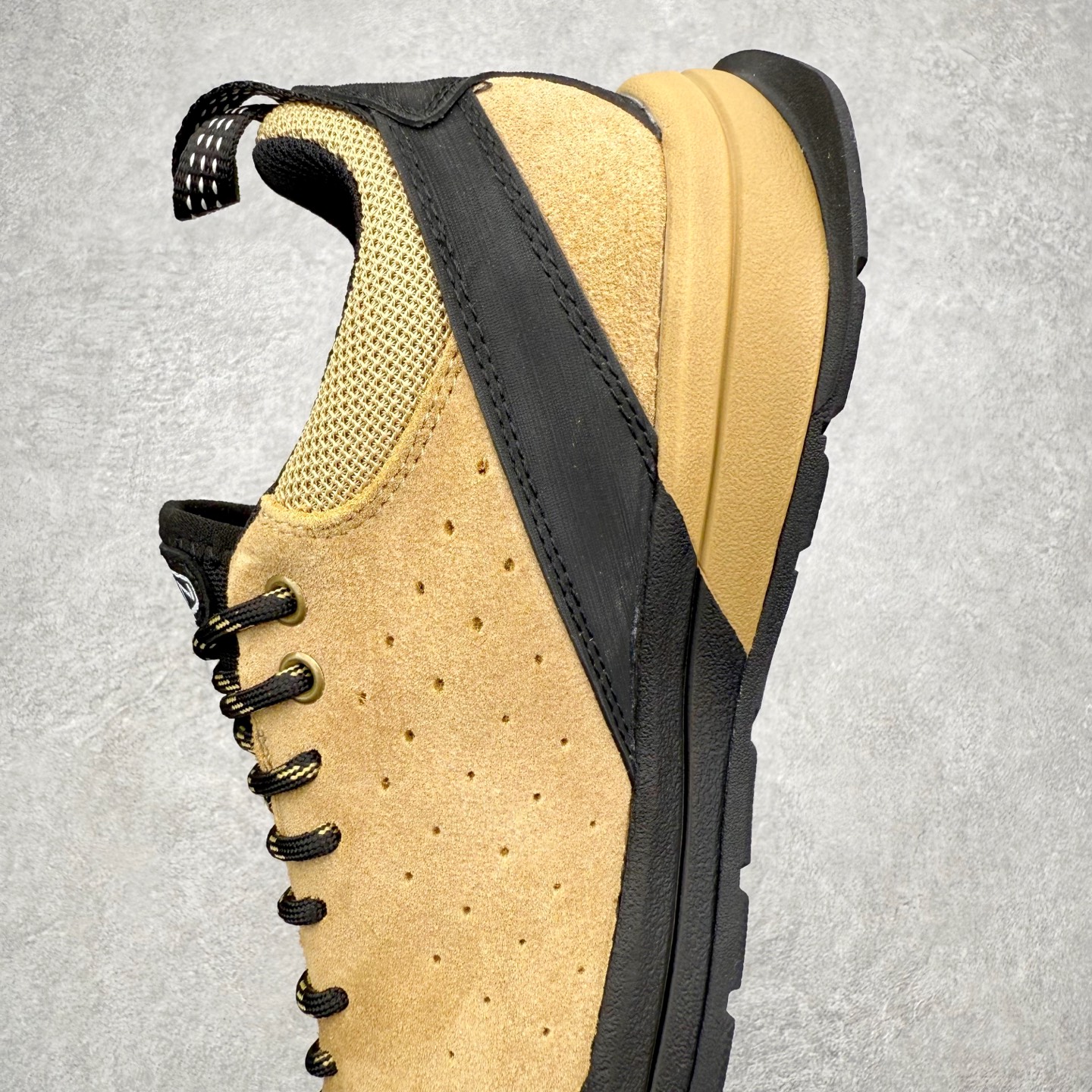 图片[7]-KEEN Jasper 3 科恩网布皮革 经典时尚百搭精致 减震耐磨防水吸汗速干支撑轻便 低帮 户外功能鞋 KEEN诞生于2003年的美国人气户外品牌，以一双“保护脚趾”且能涉足水域的户外凉鞋NEWPORT诞生为契机，开启原创制鞋之路。KEEN相信，天空之下即是户外，因为户外不一定是极具挑战性的独自冒险，也可以是与朋友、家人和宠物一同分享外面的世界。同时，KEEN从诞生之初便始终贯彻环保制鞋的理念，不断创造出优秀的原创奇履。脚踏实地，致力向善。我们想和世界产生更多交集为世界减少更多负担，和你趣户外、趣做自己、趣环保让地球和生活都变得更美好。实拍调校N版已经零色差零失真 百分百还原实物色彩所见即所得 不存在货不对板色差等低级问题 选购参考实物拍摄 不混卖不参货 只用心做好货严格选品 承诺混一赔十 尺码：36 36.5 37.5 38 38.5 39 40 40.5 41 42 42.5 43 44 44.5 45-选品中心