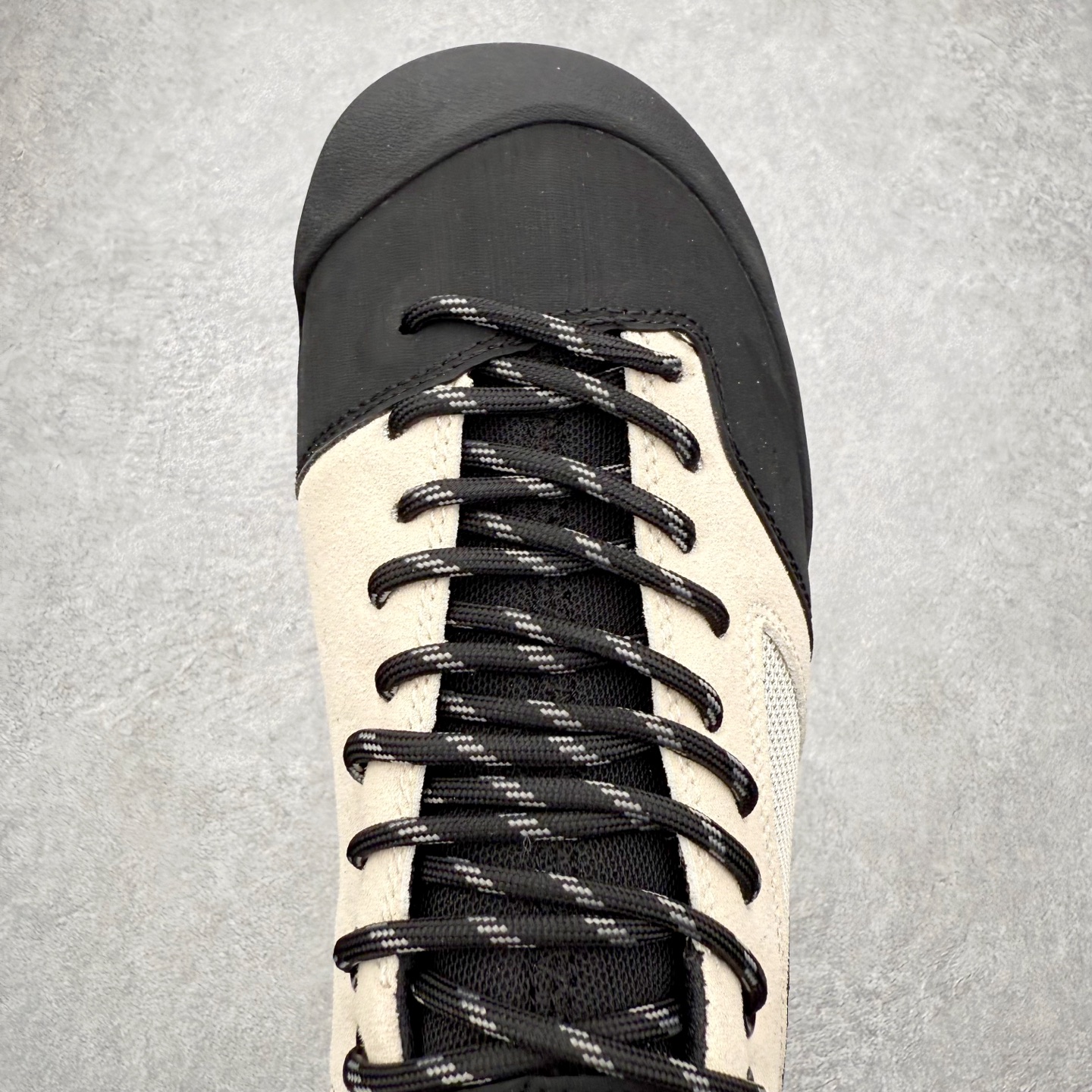 图片[4]-KEEN Jasper 3 科恩网布皮革 经典时尚百搭精致 减震耐磨防水吸汗速干支撑轻便 低帮 户外功能鞋 KEEN诞生于2003年的美国人气户外品牌，以一双“保护脚趾”且能涉足水域的户外凉鞋NEWPORT诞生为契机，开启原创制鞋之路。KEEN相信，天空之下即是户外，因为户外不一定是极具挑战性的独自冒险，也可以是与朋友、家人和宠物一同分享外面的世界。同时，KEEN从诞生之初便始终贯彻环保制鞋的理念，不断创造出优秀的原创奇履。脚踏实地，致力向善。我们想和世界产生更多交集为世界减少更多负担，和你趣户外、趣做自己、趣环保让地球和生活都变得更美好。实拍调校N版已经零色差零失真 百分百还原实物色彩所见即所得 不存在货不对板色差等低级问题 选购参考实物拍摄 不混卖不参货 只用心做好货严格选品 承诺混一赔十 尺码：36 36.5 37.5 38 38.5 39 40 40.5 41 42 42.5 43 44 44.5 45-选品中心