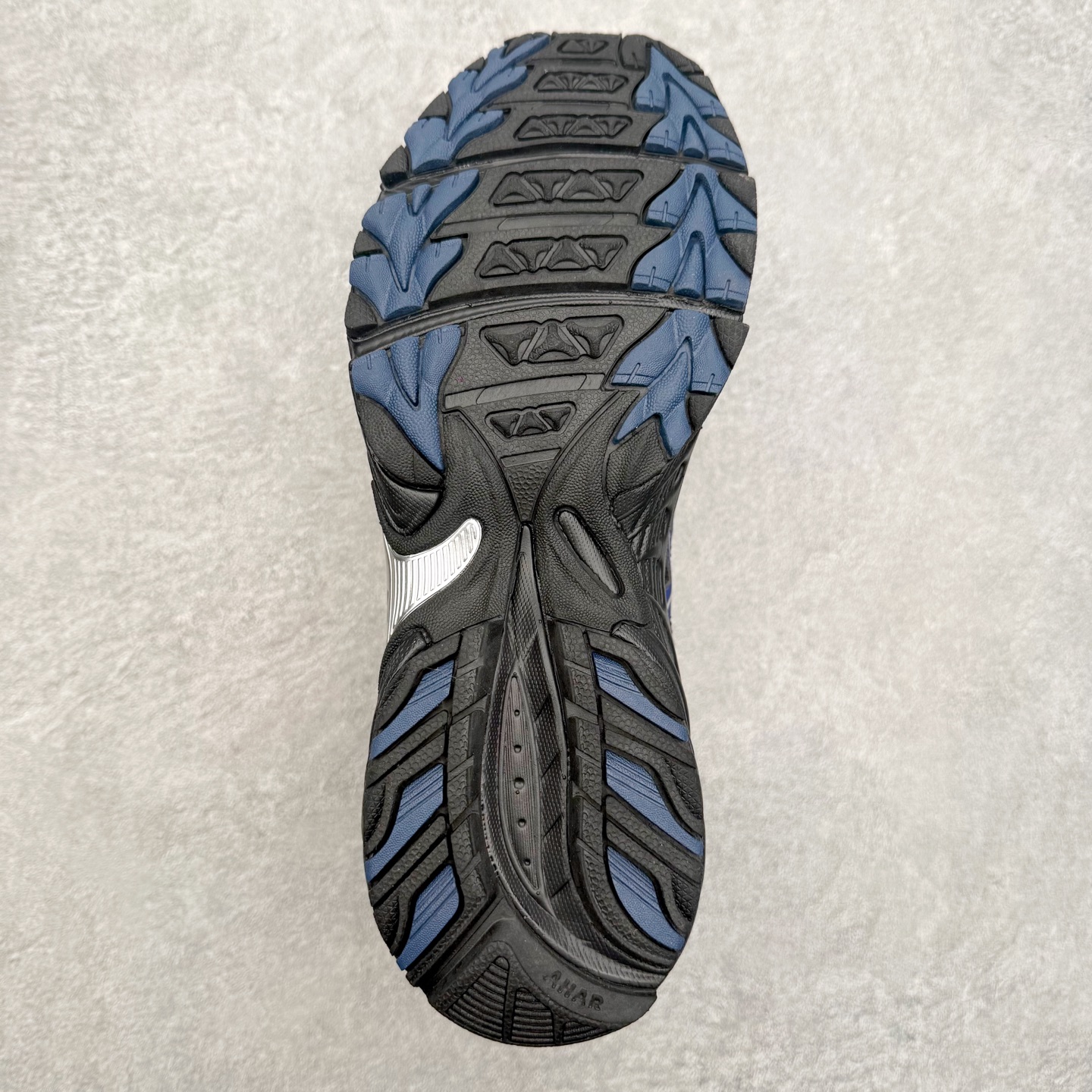 图片[9]-ASICS Gel-Kahana TR Nexus 先锋潮流复古回潮 未来主义 舒适通勤增高百搭低帮生活休闲鞋 男女同款 ASICS（亚瑟士）是日本实业家鬼冢喜八郎创立的跑鞋运动品牌，名字想法源自著名的拉丁谚语“AnimaSana In Corpore Sano”，意为“健全的精神寓于强健的体魄”。正如其名字的含义，ASICS亚瑟士一直坚信保持身体的健康与活力是打造健康快乐的生活方式的最佳途径。亚瑟士的跑鞋、篮球鞋等系列集专业与美貌于一身，拥有极高的热度。2016年，ASICS在“2016年日本最佳全球品牌”排行榜名列第17名。尺码：36 37 37.5 38 39 39.5 40 40.5 41.5 42 42.5 43.5 44 45-选品中心