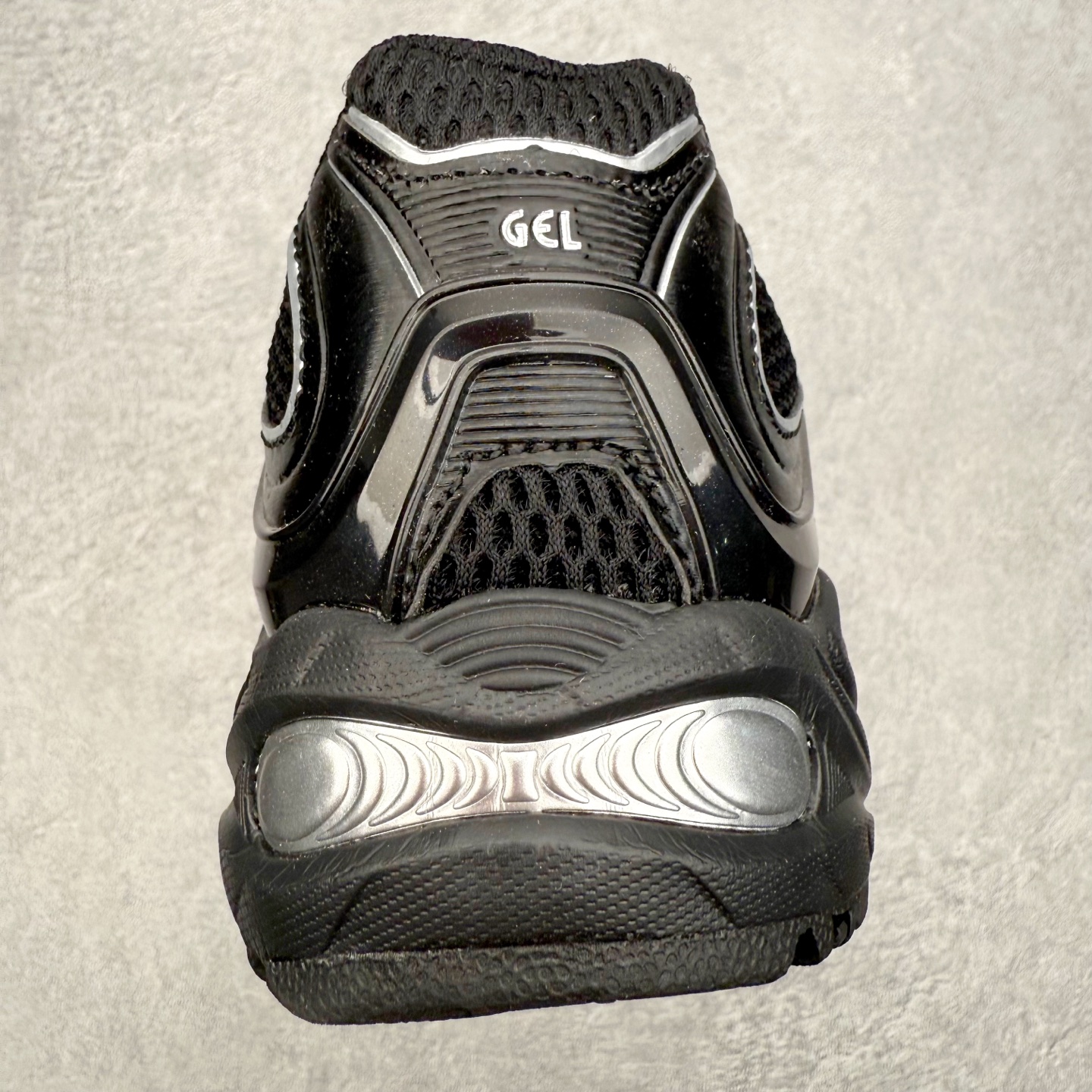 图片[8]-ASICS Gel-Kahana TR Nexus 先锋潮流复古回潮 未来主义 舒适通勤增高百搭低帮生活休闲鞋 男女同款 ASICS（亚瑟士）是日本实业家鬼冢喜八郎创立的跑鞋运动品牌，名字想法源自著名的拉丁谚语“AnimaSana In Corpore Sano”，意为“健全的精神寓于强健的体魄”。正如其名字的含义，ASICS亚瑟士一直坚信保持身体的健康与活力是打造健康快乐的生活方式的最佳途径。亚瑟士的跑鞋、篮球鞋等系列集专业与美貌于一身，拥有极高的热度。2016年，ASICS在“2016年日本最佳全球品牌”排行榜名列第17名。尺码：36 37 37.5 38 39 39.5 40 40.5 41.5 42 42.5 43.5 44 45-选品中心