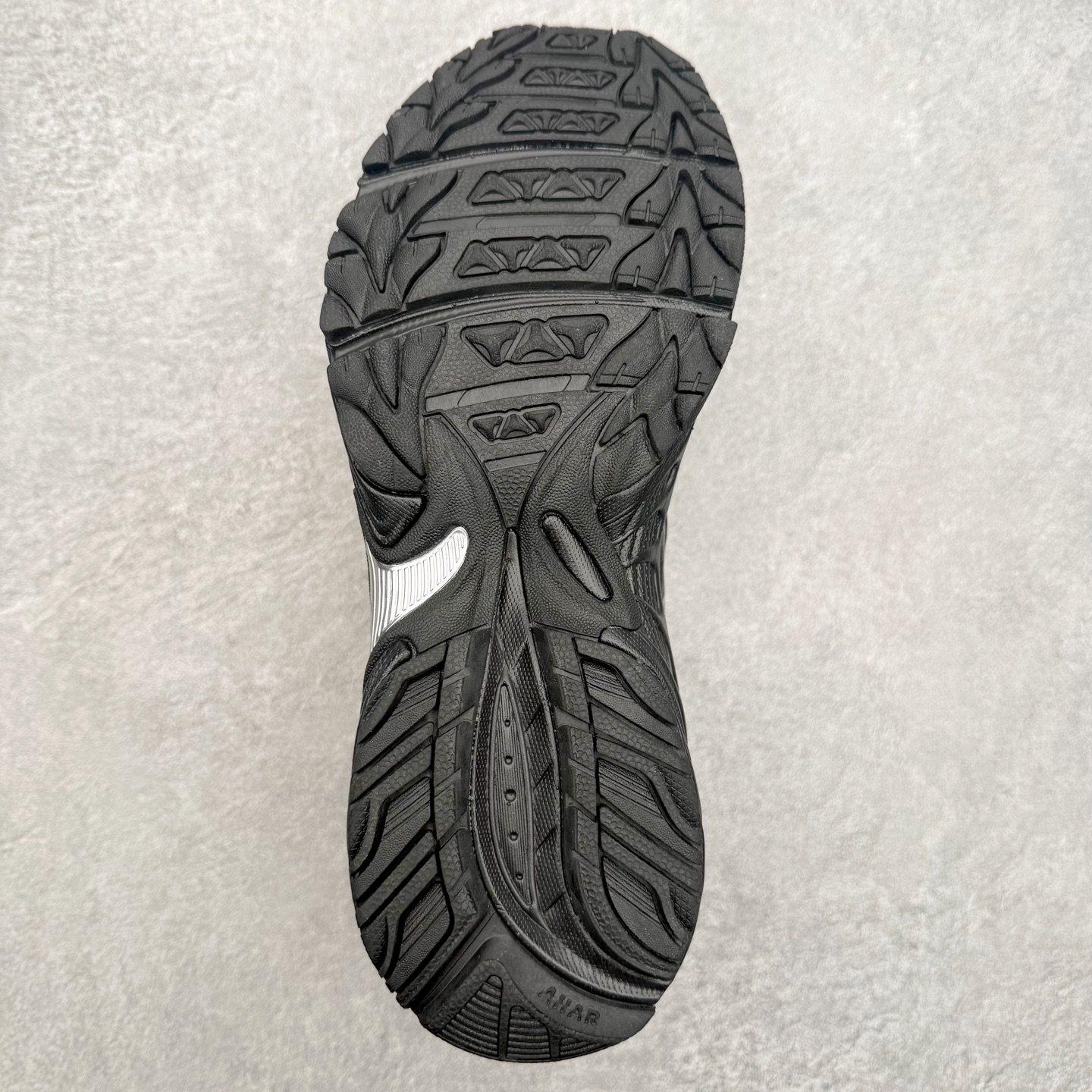 图片[9]-ASICS Gel-Kahana TR Nexus 先锋潮流复古回潮 未来主义 舒适通勤增高百搭低帮生活休闲鞋 男女同款 ASICS（亚瑟士）是日本实业家鬼冢喜八郎创立的跑鞋运动品牌，名字想法源自著名的拉丁谚语“AnimaSana In Corpore Sano”，意为“健全的精神寓于强健的体魄”。正如其名字的含义，ASICS亚瑟士一直坚信保持身体的健康与活力是打造健康快乐的生活方式的最佳途径。亚瑟士的跑鞋、篮球鞋等系列集专业与美貌于一身，拥有极高的热度。2016年，ASICS在“2016年日本最佳全球品牌”排行榜名列第17名。尺码：36 37 37.5 38 39 39.5 40 40.5 41.5 42 42.5 43.5 44 45-选品中心