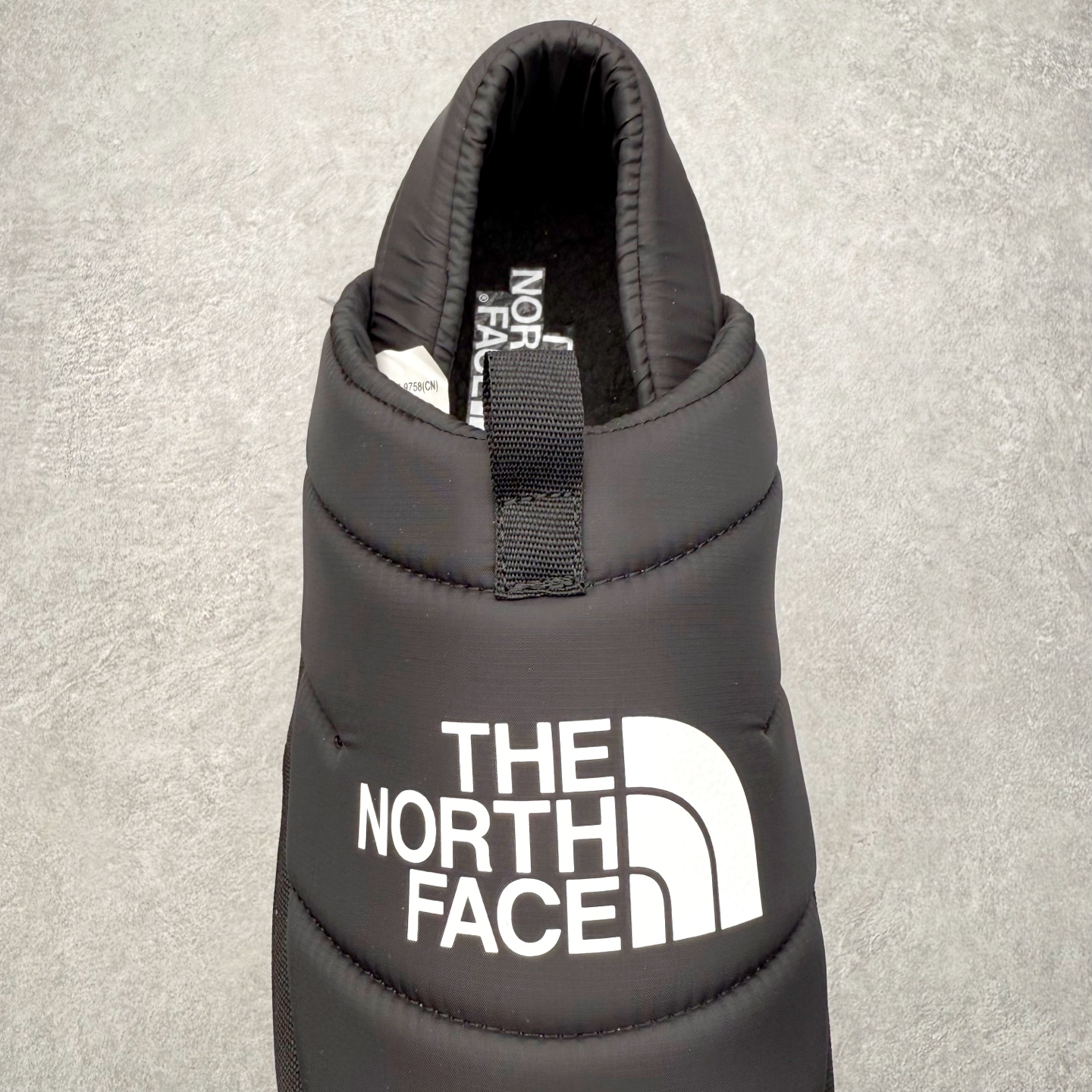 图片[5]-THE NORTH FACE 北面一脚蹬超轻保暖面包棉鞋 专业户外登山品牌（北面）The North Face自1966年创立，由两位热爱登山徒步的年轻登山者于美西旧金山开创，不断透过研发与创新，并且将最先进的技术结合在服装与鞋款设计，生产多种外型帅气且专业能力非常强的户外运动装备而备受欢迎。尺码：36 36.5 37.5 38 38.5 39 40 40.5 41 42 42.5 43 44 44.5 45-选品中心