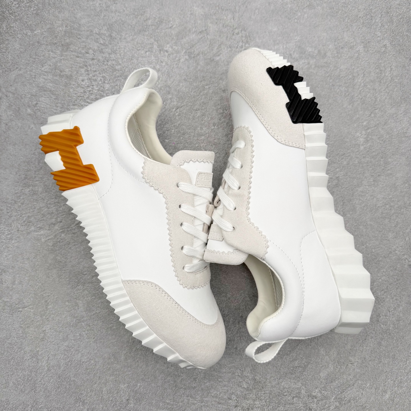 图片[3]-Hermes 爱马仕 Bouncing 老钱风 皮面款 低帮休闲鞋 海淘代购同渠道品质 高端零售 外贸充正专供 原版购入开发 ZP级全套包装 完美楦型 正确卡色 大底 质感媲美原版 细节与原版一致 请注意区分市面通货材 尺码：39 40 41 42 43 44 45-选品中心