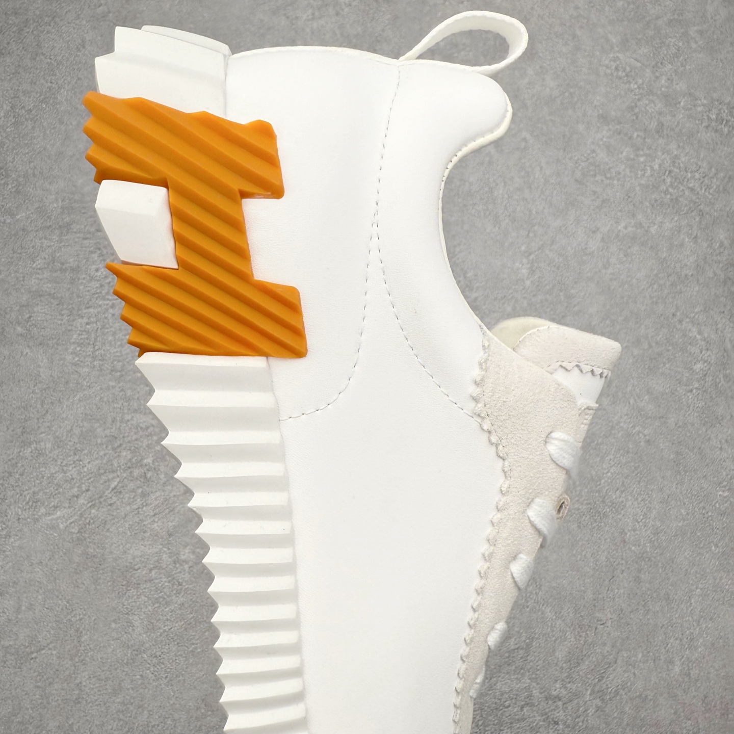 图片[6]-Hermes 爱马仕 Bouncing 老钱风 皮面款 低帮休闲鞋 海淘代购同渠道品质 高端零售 外贸充正专供 原版购入开发 ZP级全套包装 完美楦型 正确卡色 大底 质感媲美原版 细节与原版一致 请注意区分市面通货材 尺码：39 40 41 42 43 44 45-选品中心