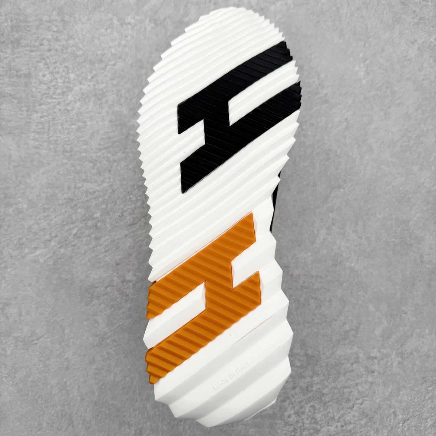 图片[9]-Hermes 爱马仕 Bouncing 老钱风 皮面款 低帮休闲鞋 海淘代购同渠道品质 高端零售 外贸充正专供 原版购入开发 ZP级全套包装 完美楦型 正确卡色 大底 质感媲美原版 细节与原版一致 请注意区分市面通货材 尺码：39 40 41 42 43 44 45-选品中心