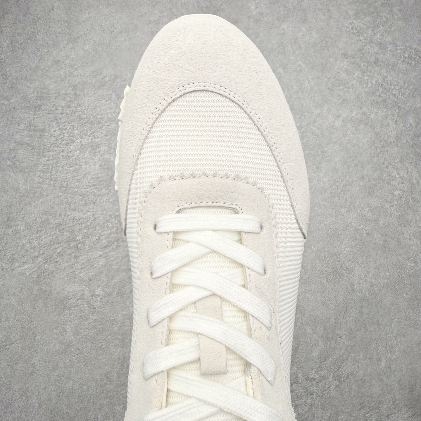 图片[4]-Hermes 爱马仕 Bouncing 老钱风 皮面款 低帮休闲鞋 海淘代购同渠道品质 高端零售 外贸充正专供 原版购入开发 ZP级全套包装 完美楦型 正确卡色 大底 质感媲美原版 细节与原版一致 请注意区分市面通货材 尺码：39 40 41 42 43 44 45-选品中心