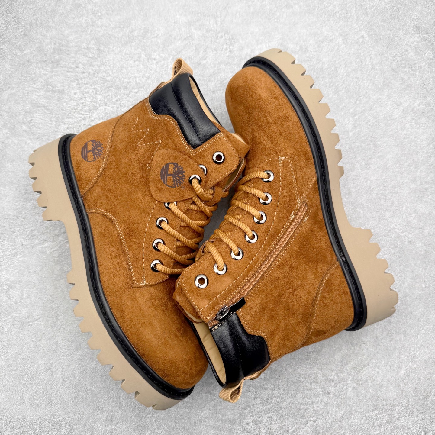图片[3]-Timberland添柏岚/天伯伦 秋冬新品 秋冬必备户外休闲大黄靴系列#广东大厂品质 原盒原包装 时尚潮流搭配 面料采用意大利🇮🇹顶级磨砂细纹牛皮 轻质大底 搭配防臭防腐真皮乳胶鞋垫 大底到五金都是代工厂原材料制作 同原版固特异永不开胶工艺 好货不杀猪 首单质量严格把控 全网独家首发 品质毋庸置疑 全套官网统一包装 给您完美的穿着体验 质量考究耐穿 型男必备 专治不帅 高品质脚感一流 今年冬季防寒户外专用 日常随意搭配 尺码：38-44（皮鞋码）-选品中心