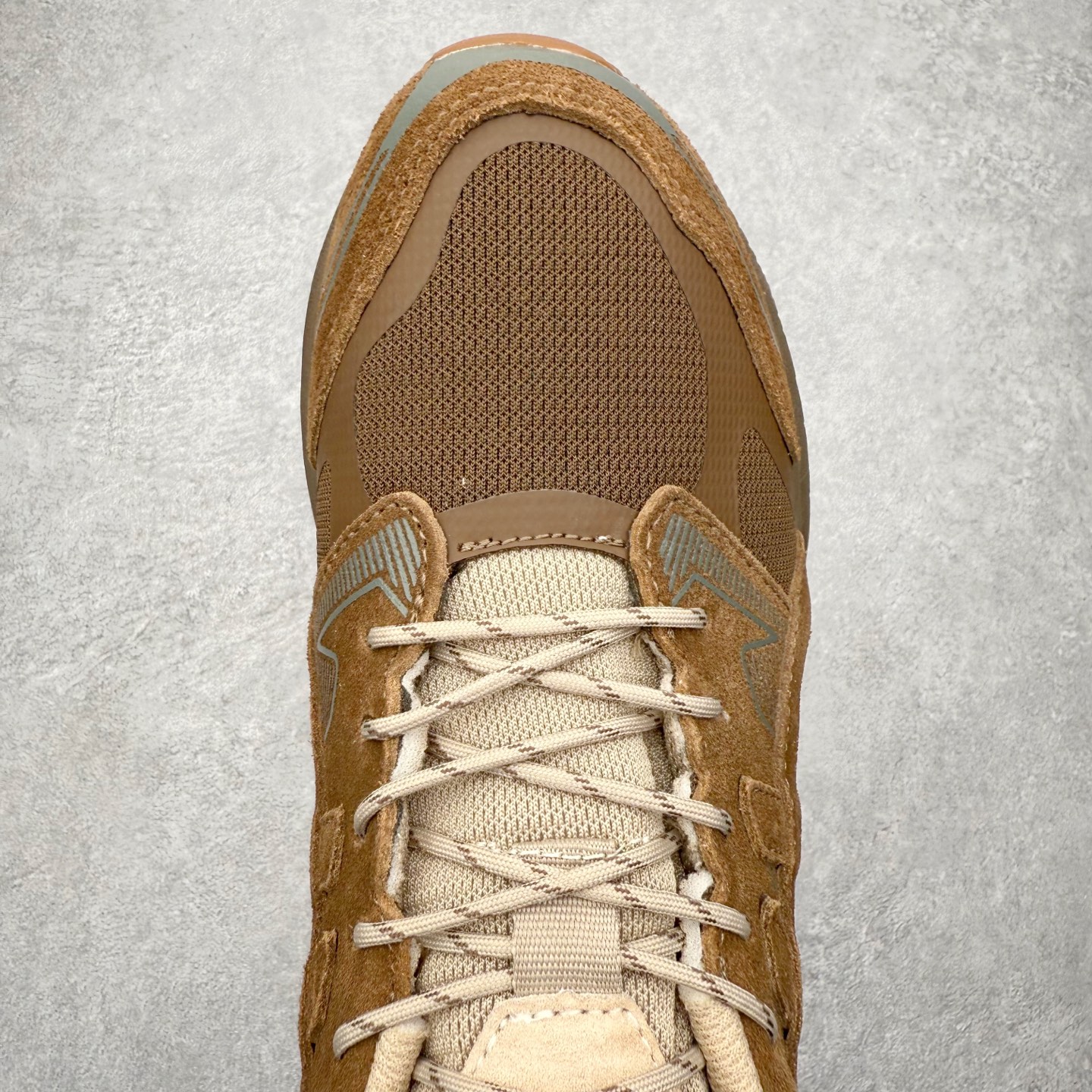 图片[4]-Asics Gel-Terrain 亚瑟士复古街头时尚运动减震耐磨透气低帮越野跑步鞋 复古经典的鞋面设计 灵感来自ASICS 90年代的经典越野跑系列 鞋身无缝设计元素 巧妙呈现户外机能感 FLYTEFOAM中底与GEL缓震科技加持 集轻量与动感于一身 融合复古美学与现代材料质感 舒适有型 带你潮流开「野」尺码：36 37 37.5 38 39 39.5 40 40.5 41.5 42 42.5 43.5 44 45-选品中心