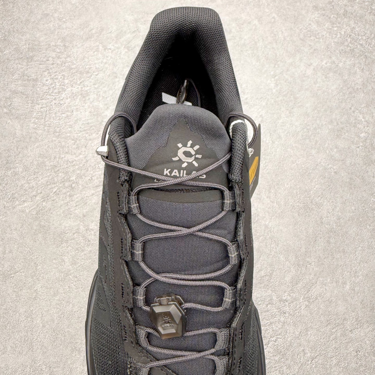 图片[5]-＃K版 KAILAS FUGA EX3 BOA 凯乐石25款舒适缓冲徒步 织物TPU减震防滑透气包裹性轻便低帮 超强抓地力越野跑步鞋 KAILAS凯乐石品牌是全球三大全系攀登品牌之一，于2003年创立于中国广州，致力于为有攀登梦想的户外运动员及爱好者，研发制造功能性专业装备，满足他们在极限环境下安全舒适的需求，凯乐石专注于科技面料的开发及专业功能设计，产品线覆盖登山、攀岩、徒步、越野跑山、露营、旅行等多项户外运动，通过运动员的测试反馈，不断进化迭代，产品荣获国内外大奖71座，发明专利21个，更突破性的自主研发攀登器械，打造出中国的攀登硬实力。实拍调校N版已经零色差零失真 百分百还原实物色彩所见即所得 不存在货不对板色差等低级问题 选购参考实物拍摄 不混卖不参货 只用心做好货严格选品 承诺混一赔十 尺码：36 36.5 37.5 38 38.5 39 39.5 40 40.5 41 41.5 42 42.5 43 44 44.5 45-选品中心