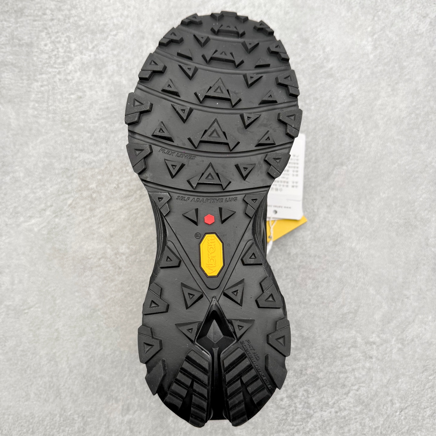 图片[9]-＃K版 KAILAS FUGA EX3 BOA 凯乐石25款舒适缓冲徒步 织物TPU减震防滑透气包裹性轻便低帮 超强抓地力越野跑步鞋 KAILAS凯乐石品牌是全球三大全系攀登品牌之一，于2003年创立于中国广州，致力于为有攀登梦想的户外运动员及爱好者，研发制造功能性专业装备，满足他们在极限环境下安全舒适的需求，凯乐石专注于科技面料的开发及专业功能设计，产品线覆盖登山、攀岩、徒步、越野跑山、露营、旅行等多项户外运动，通过运动员的测试反馈，不断进化迭代，产品荣获国内外大奖71座，发明专利21个，更突破性的自主研发攀登器械，打造出中国的攀登硬实力。实拍调校N版已经零色差零失真 百分百还原实物色彩所见即所得 不存在货不对板色差等低级问题 选购参考实物拍摄 不混卖不参货 只用心做好货严格选品 承诺混一赔十 尺码：36 36.5 37.5 38 38.5 39 39.5 40 40.5 41 41.5 42 42.5 43 44 44.5 45-选品中心