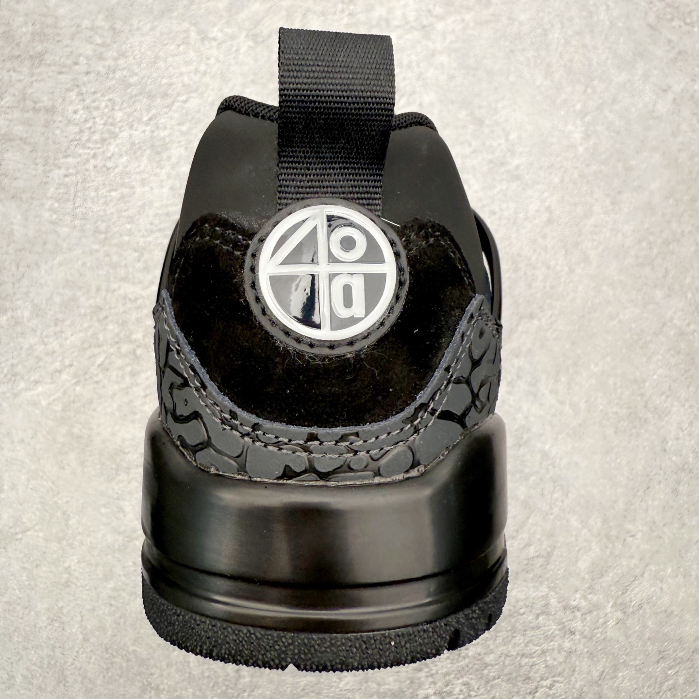 图片[8]-Jordan Spizike Low AJ复古低帮篮球鞋 FQ1759-001 这款鞋子著名导演斯派克李的Jordan Spizike专属 预计于明年夏季推出全新低帮版本 将包括三款配色 经典爆裂纹非常复古 两款配色分别以大学红和黑曜石蓝进行区分 鞋身设计中依旧带有大象爆裂纹、鞋侧束带、塑胶网布等经典元素 之后 在鞋舌、内衬以及鞋底等位置缀以大学红和黑曜石蓝搭配 带来全新造型 尺码：36 36.5 37.5 38 38.5 39 40 40.5 41 42 42.5 43 44 44.5 45 46-选品中心